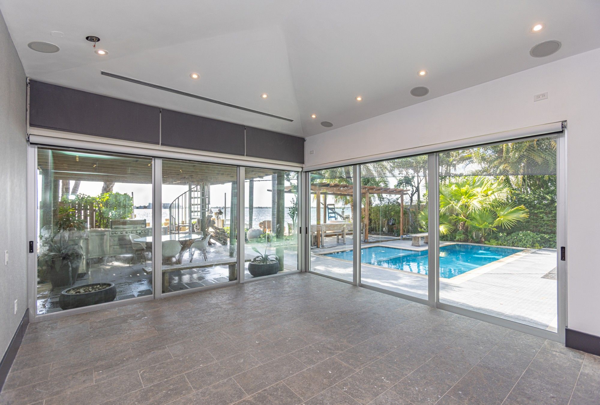  2440 N Shore Ter, Miami Beach, FL, 33141 - 物件實景