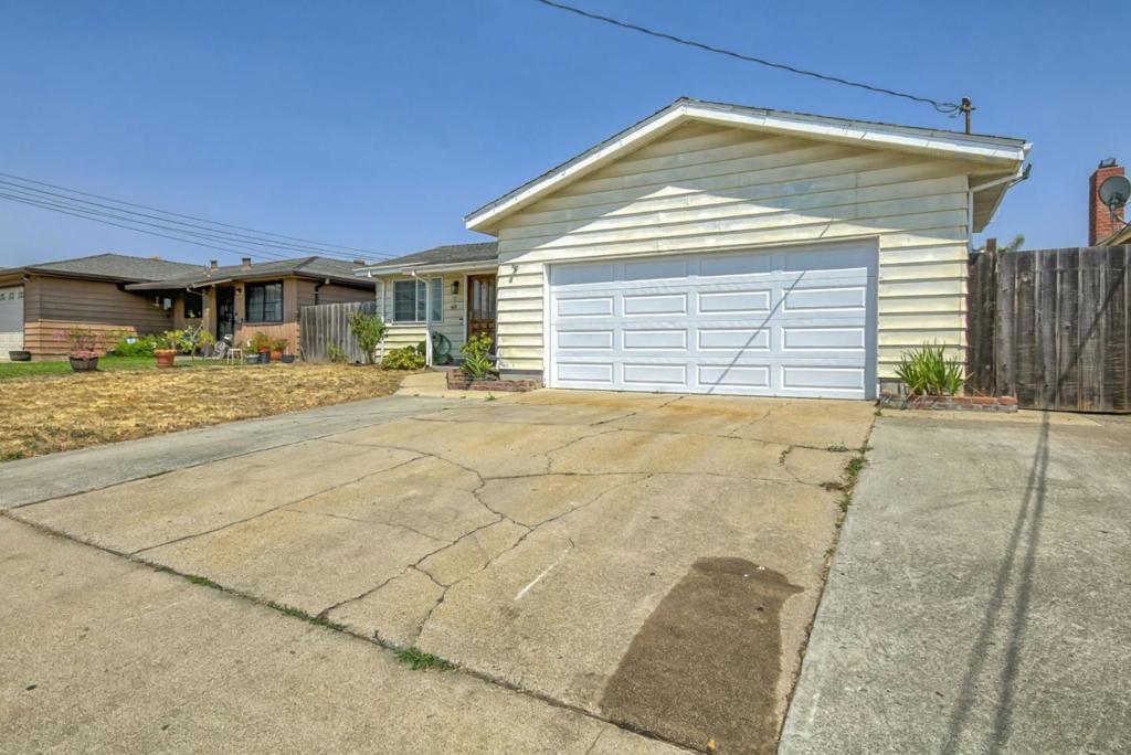 Watsonville, California, 95076, United States, 3 Bedrooms Bedrooms, ,2 BathroomsBathrooms,Residential,For Sale,1976006