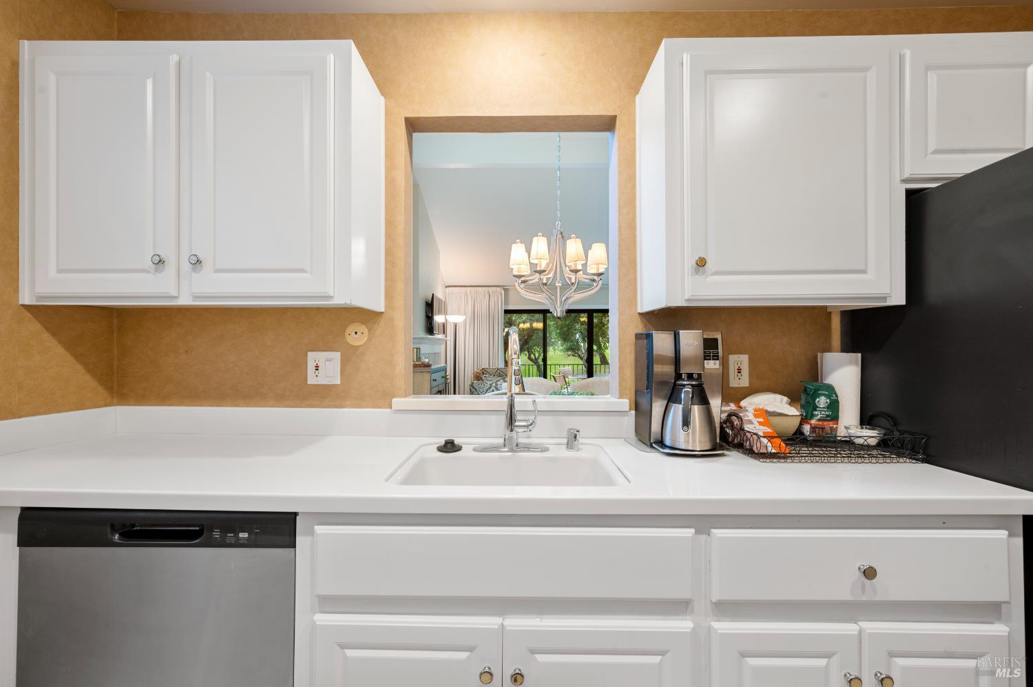 Napa, California, 94558, United States, 3 Bedrooms Bedrooms, ,2 BathroomsBathrooms,Residential,For Sale,1988085