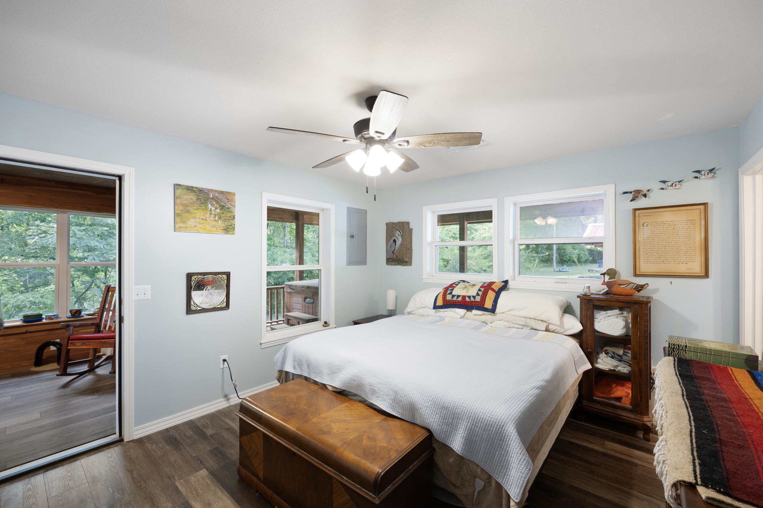 Pettigrew, Arkansas, 72752, United States, 5 Bedrooms Bedrooms, ,4 BathroomsBathrooms,Residential,For Sale,1826540