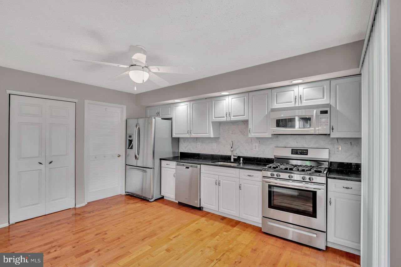 Monmouth Junction, New Jersey, 08852, United States, 2 Bedrooms Bedrooms, ,3 BathroomsBathrooms,Residential,For Sale,1955915