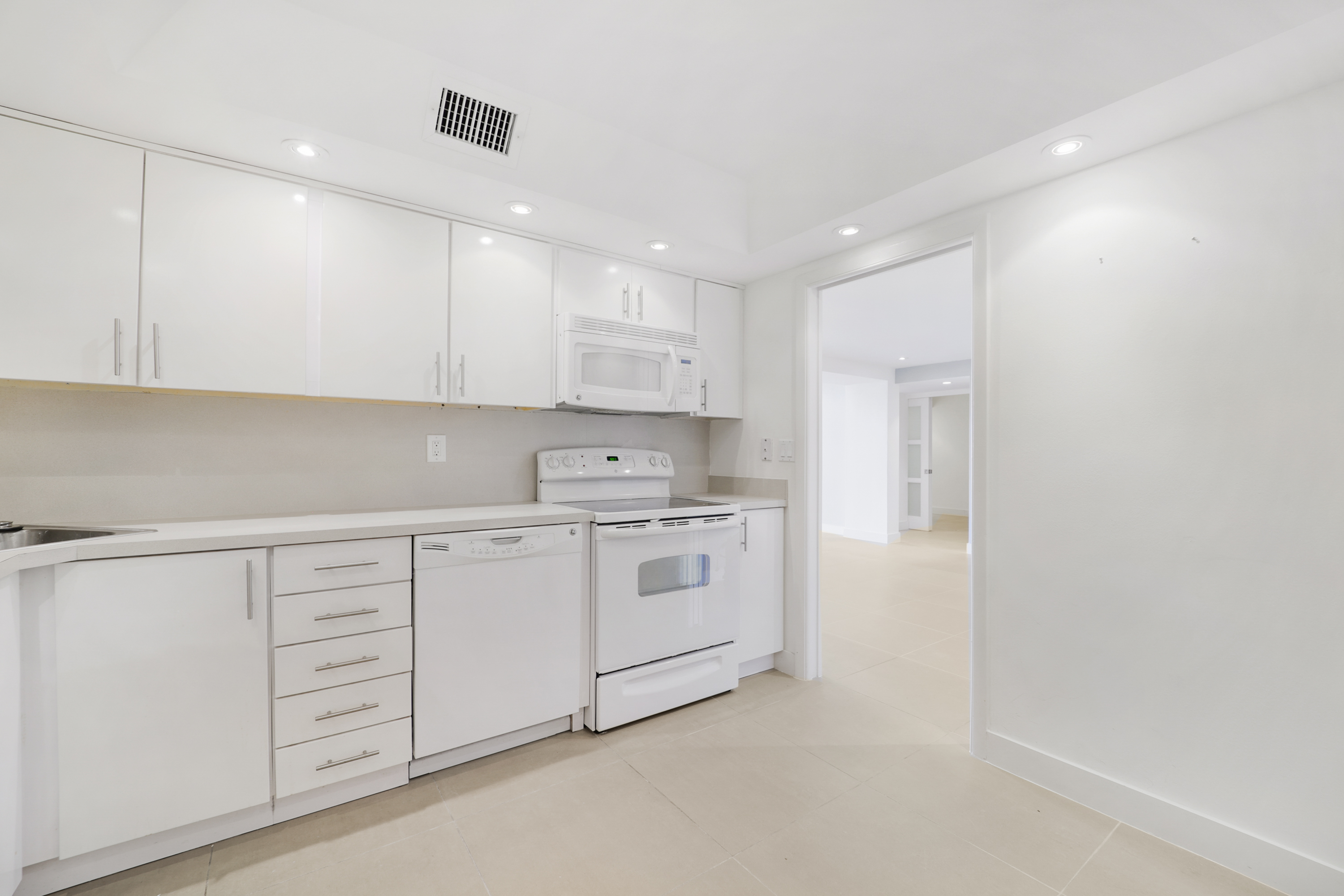  210 Sea View Dr, Key Biscayne, FL, 33149 - 物件實景
