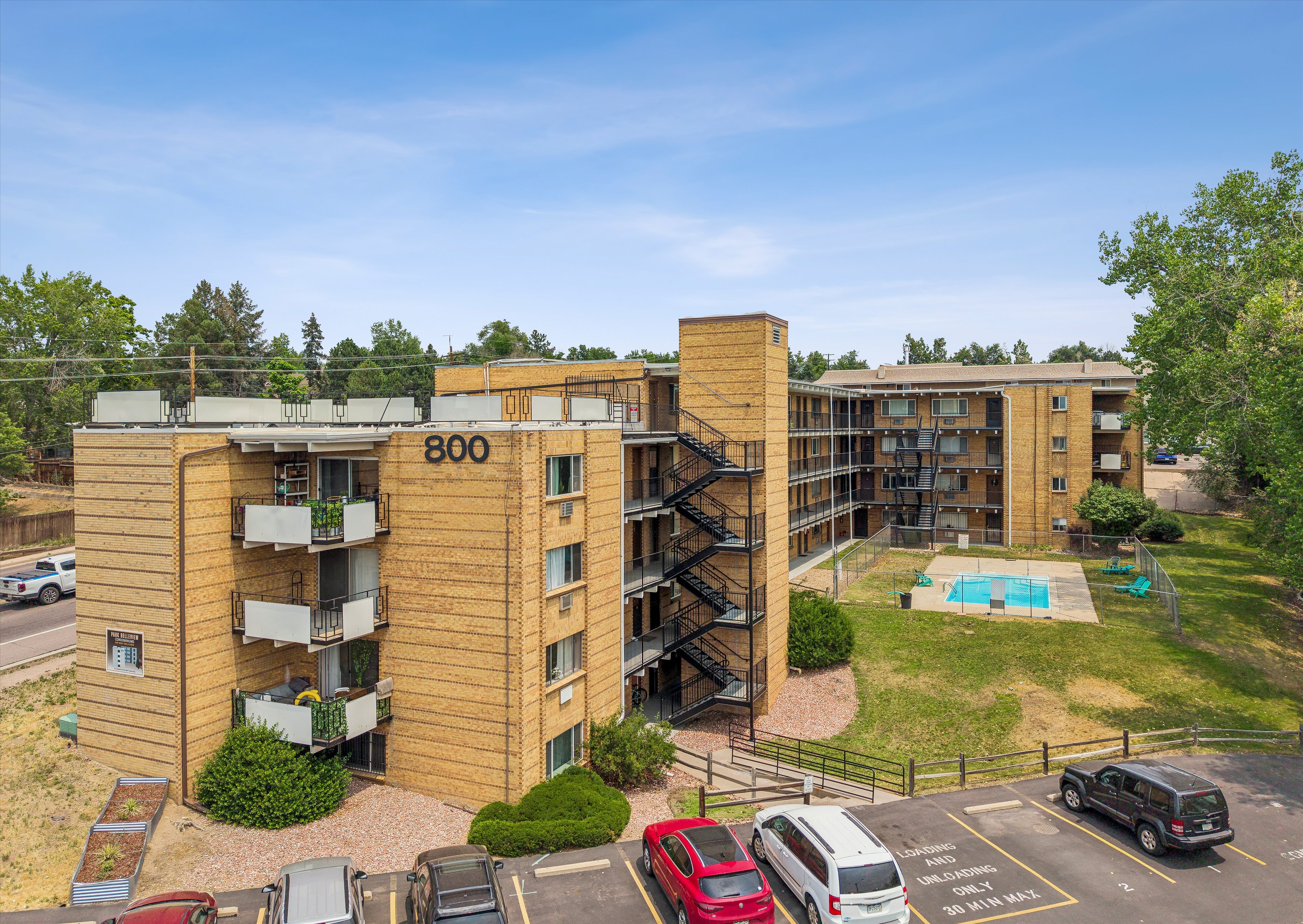  Beautifully Remodeled and Move-in Ready - 物件實景