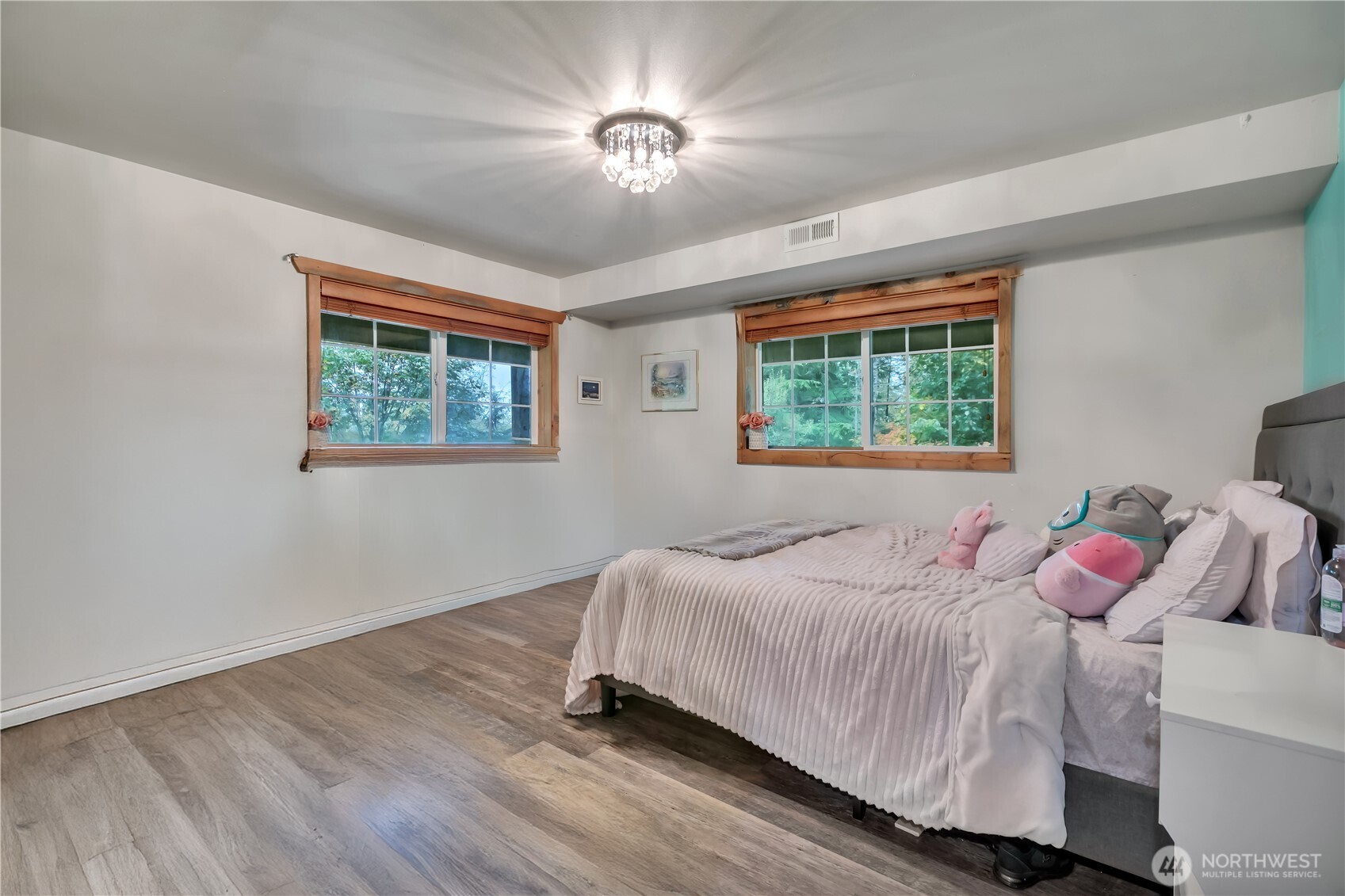 Ravensdale, Washington, 98051, United States, 3 Bedrooms Bedrooms, ,1 BathroomBathrooms,Residential,For Sale,2000526