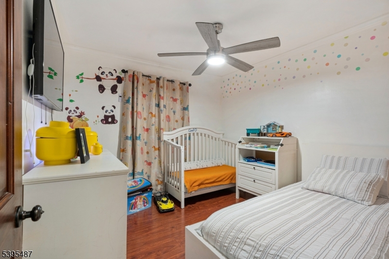 Wayne Twp., New Jersey, 07470, United States, 5 Bedrooms Bedrooms, ,2 BathroomsBathrooms,Residential,For Sale,1988198