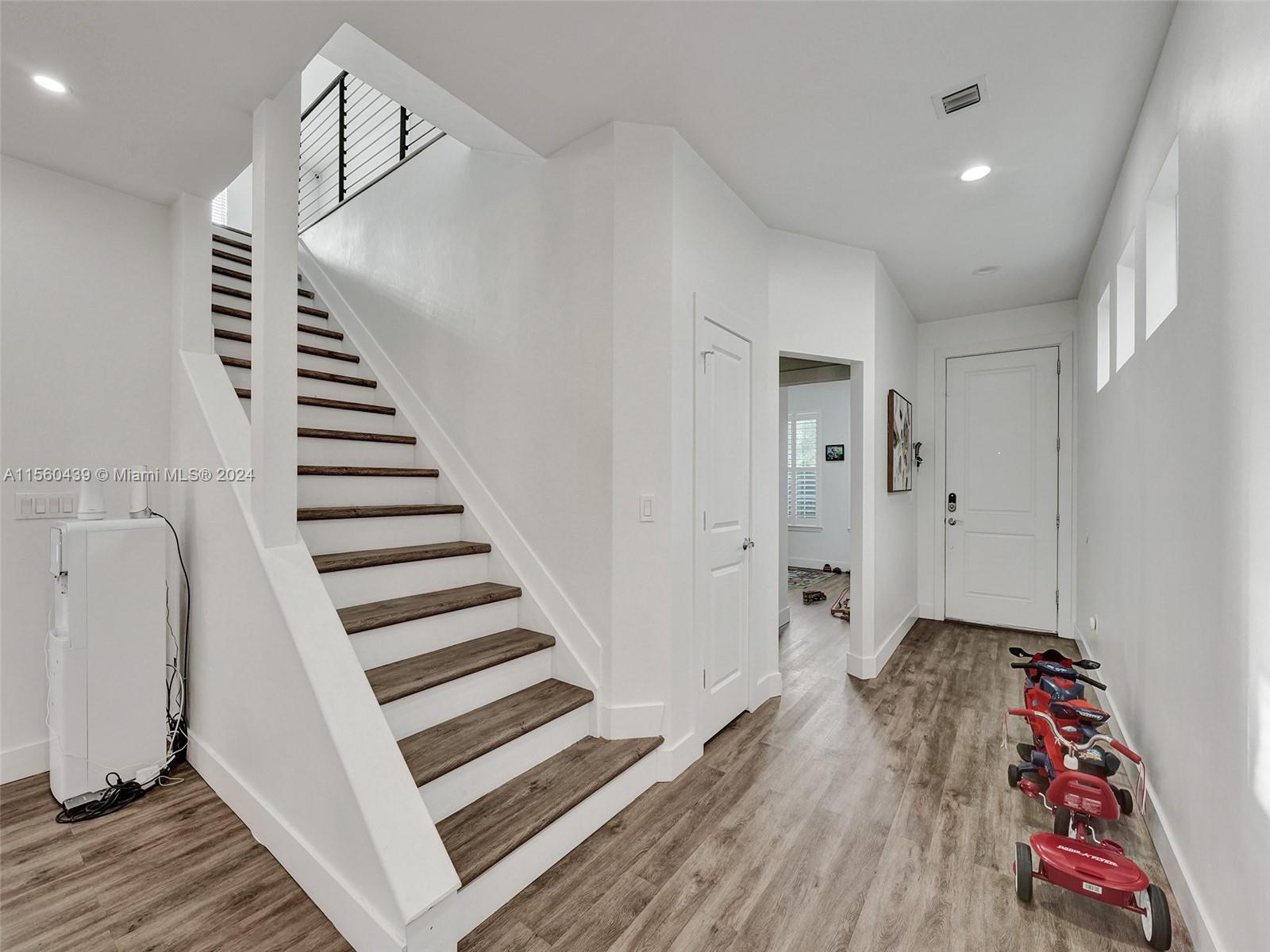 4334 Large Leaf Ln, Hollywood, Florida, 33021, United States, 6 Bedrooms Bedrooms, ,4 BathroomsBathrooms,Residential,For Sale,4334 Large Leaf Ln,1500872