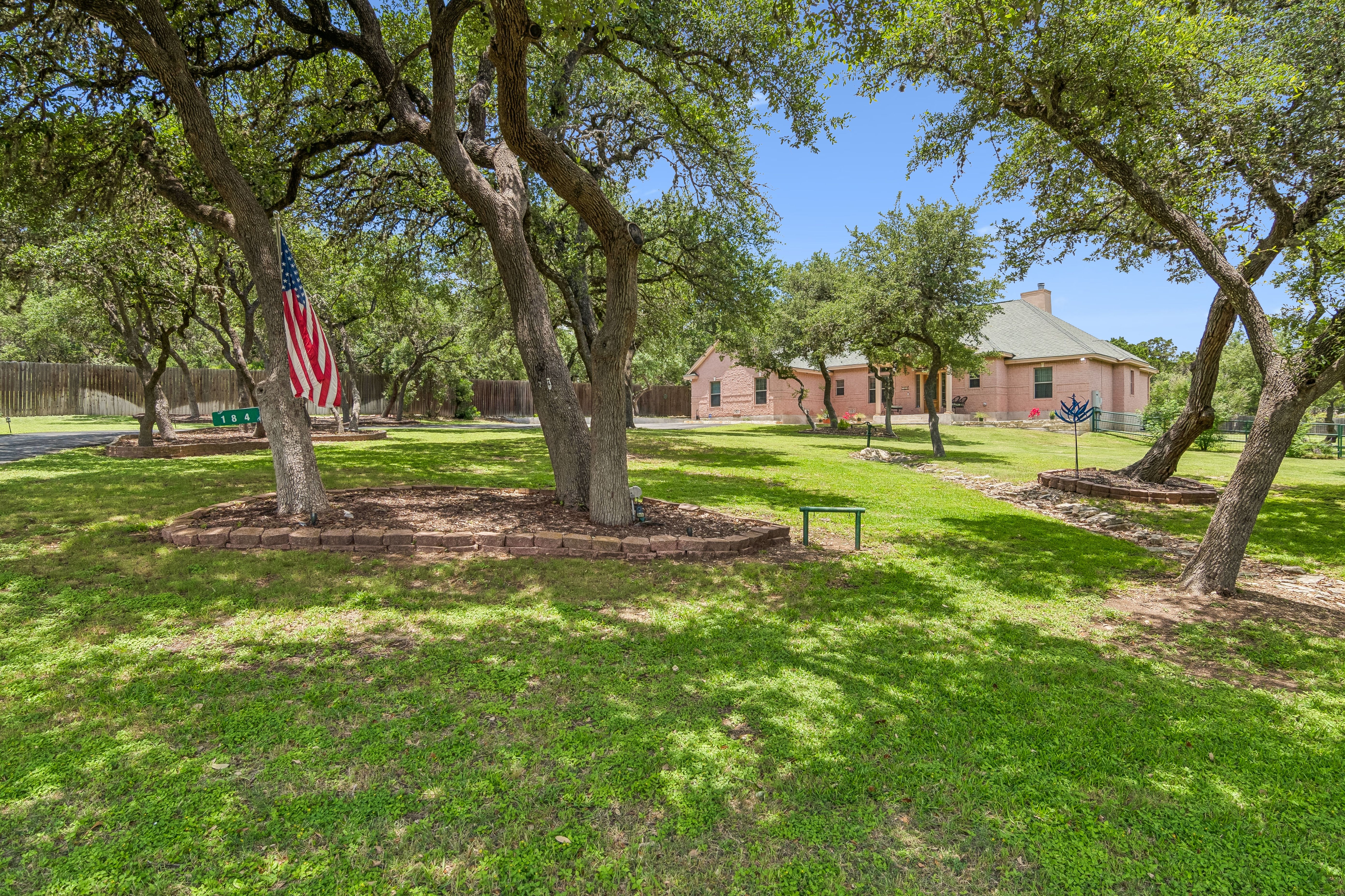  Pool, Pavilion & Peaceful Hill Country Living - 物件實景