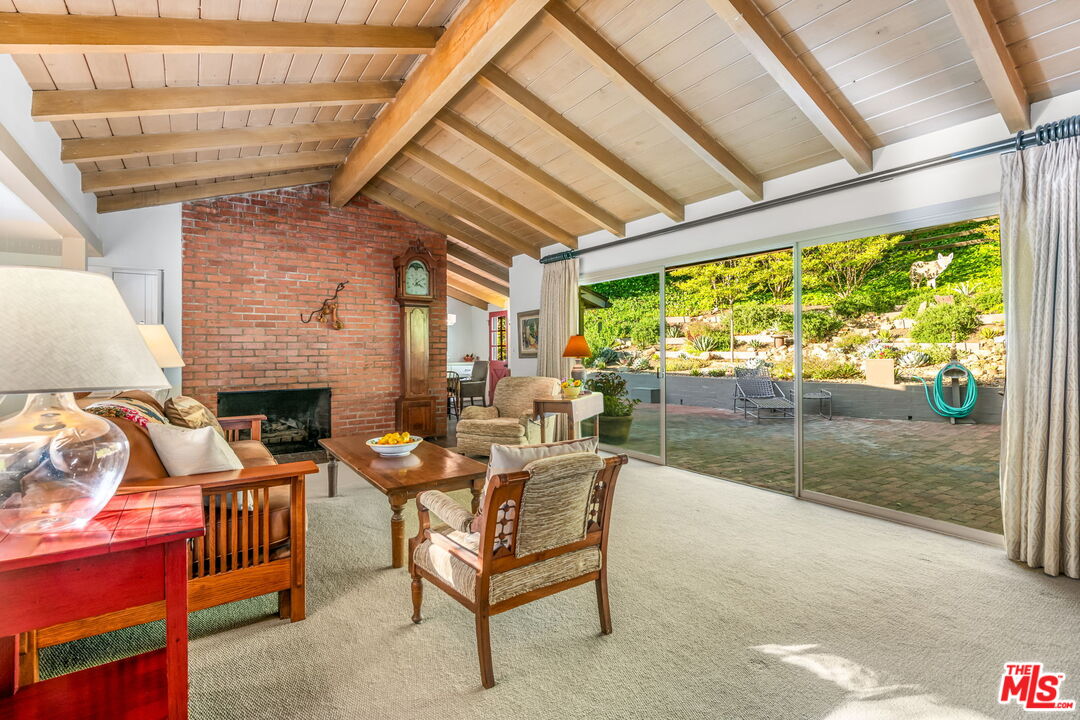 Los Angeles, California, 90049, United States, 4 Bedrooms Bedrooms, ,3 BathroomsBathrooms,Residential,For Sale,1805852