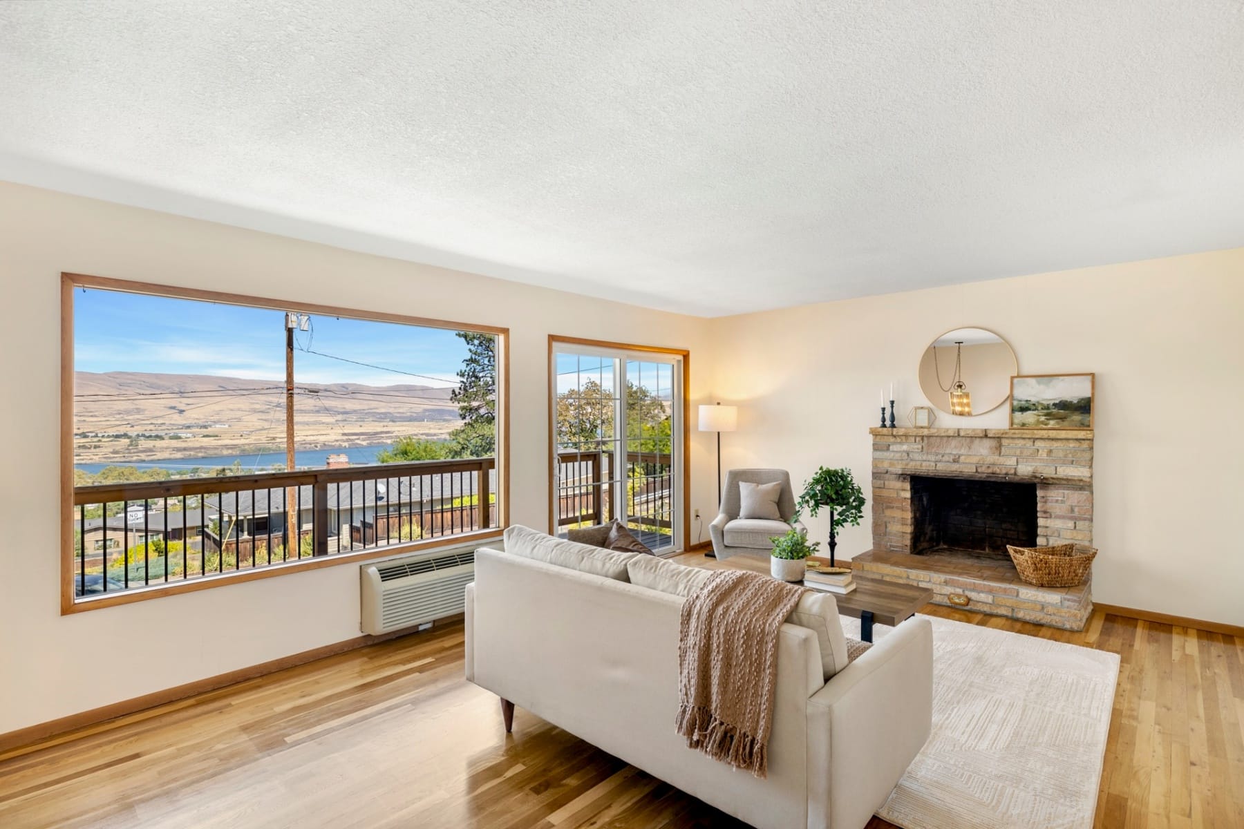  526 E SCENIC DR The Dalles, OR 97058 - 物件實景