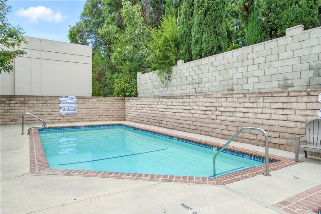 Van Nuys, California, 91405, United States, 3 Bedrooms Bedrooms, ,2 BathroomsBathrooms,Residential,For Sale,1979582