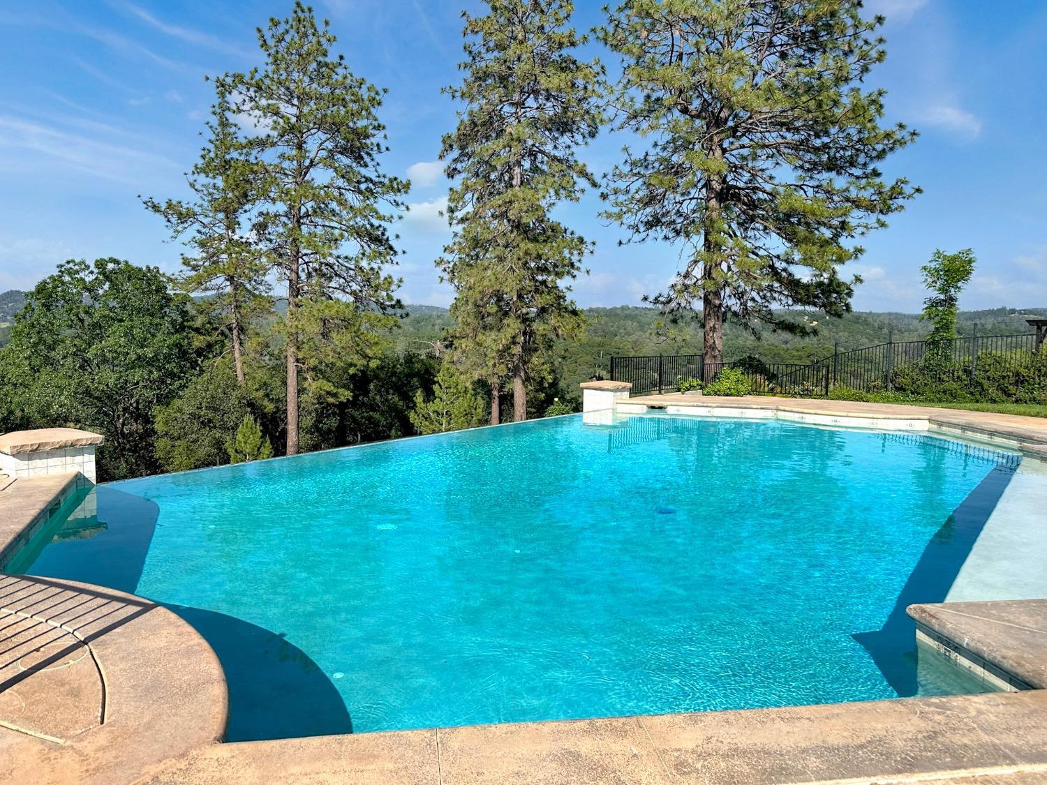 Grass Valley, California, 95949, United States, 4 Bedrooms Bedrooms, ,5 BathroomsBathrooms,Residential,For Sale,1974160