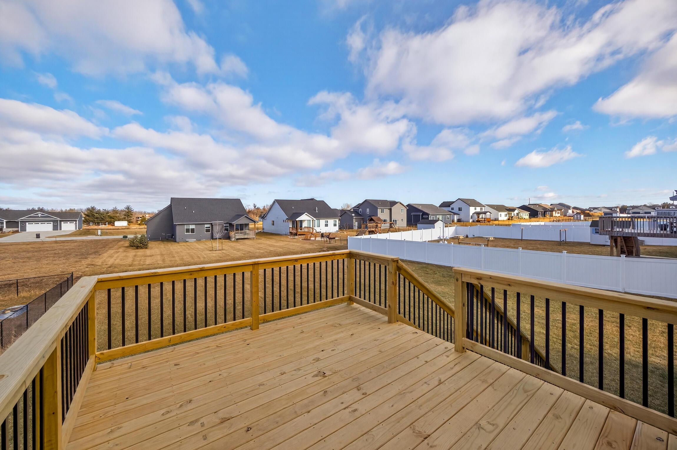 Huxley, Iowa, 50124, United States, 5 Bedrooms Bedrooms, ,3 BathroomsBathrooms,Residential,For Sale,2010428