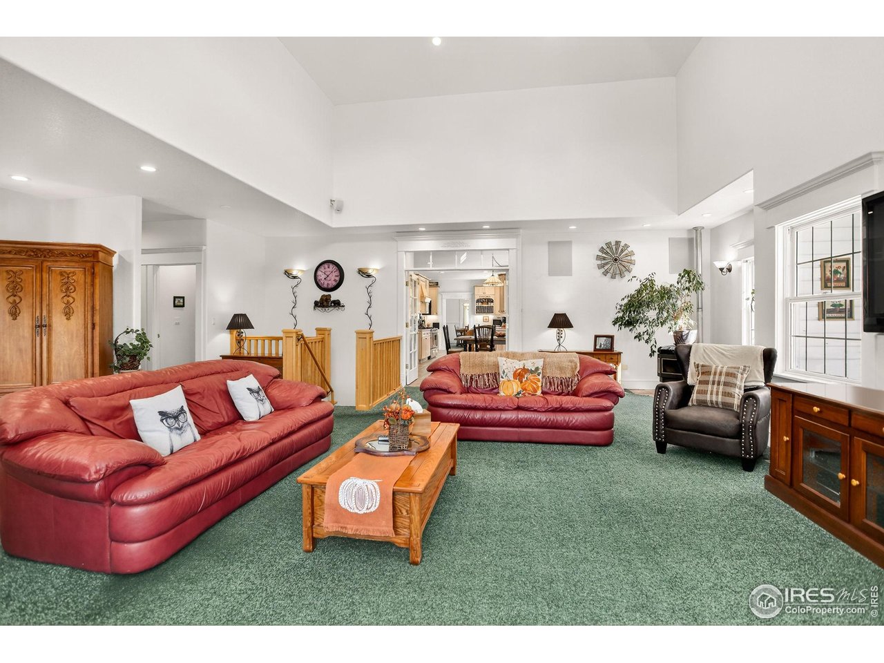 Lafayette, Colorado, 80026, United States, 5 Bedrooms Bedrooms, ,5 BathroomsBathrooms,Residential,For Sale,1991447