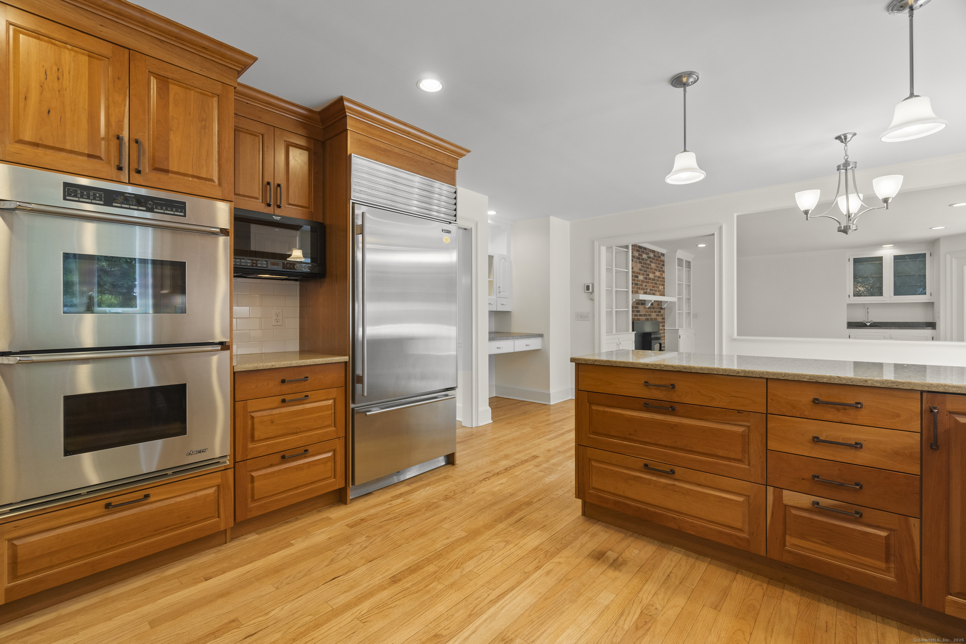 Old Lyme, Connecticut, 06371, United States, 4 Bedrooms Bedrooms, ,5 BathroomsBathrooms,Residential,For Sale,1987978