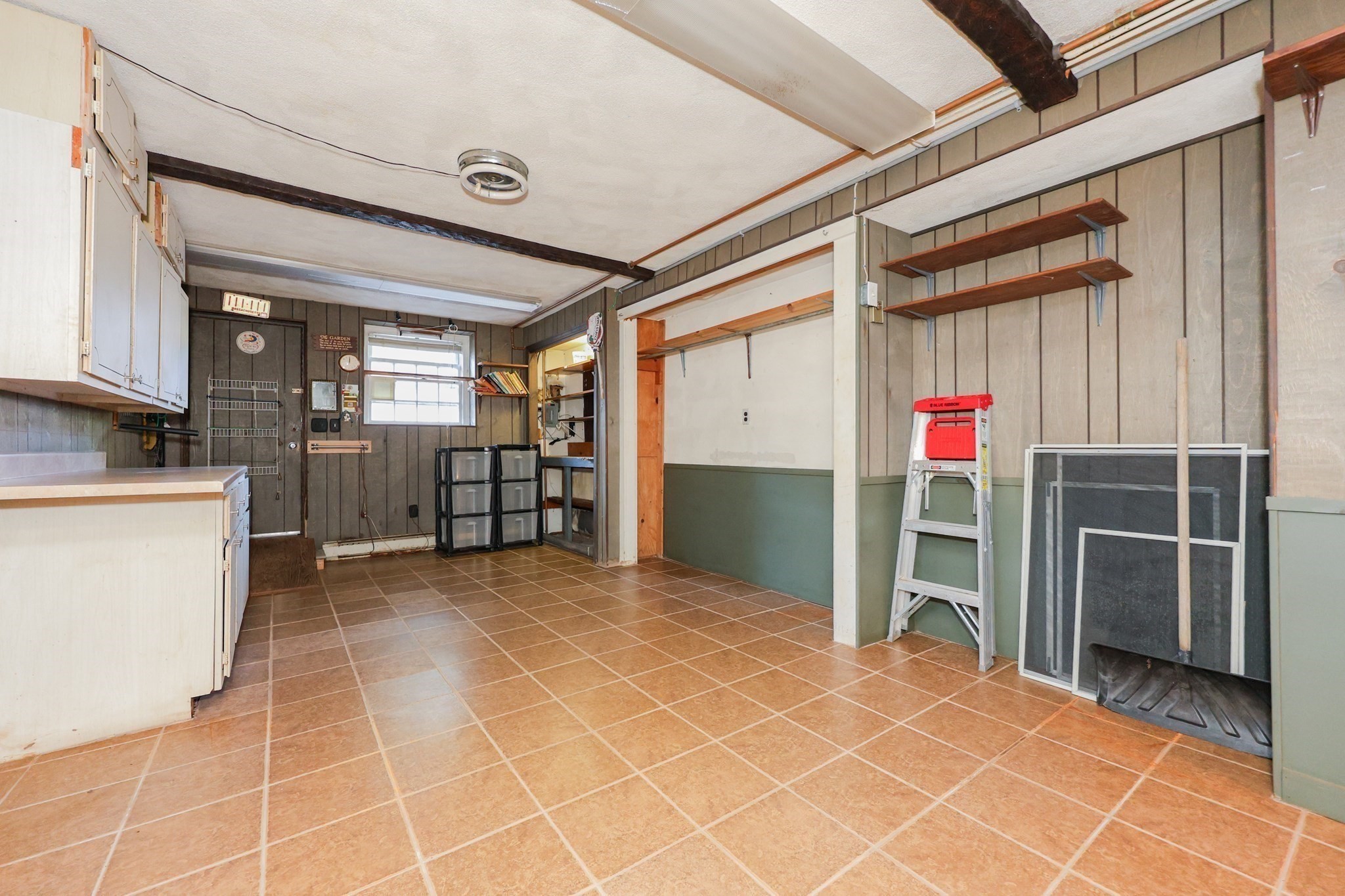 Reading, Massachusetts, 01867, United States, 3 Bedrooms Bedrooms, ,1 BathroomBathrooms,Residential,For Sale,1979486