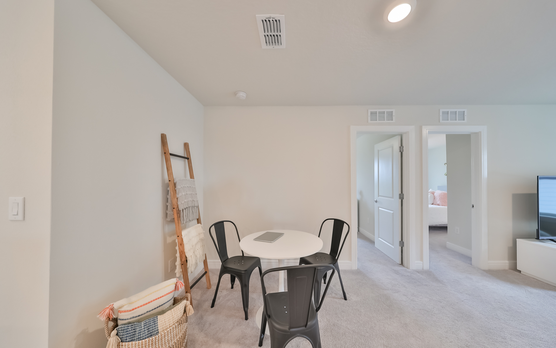 Wesley Chapel, Florida, 33545, United States, 5 Bedrooms Bedrooms, ,3 BathroomsBathrooms,Residential,For Sale,1931588
