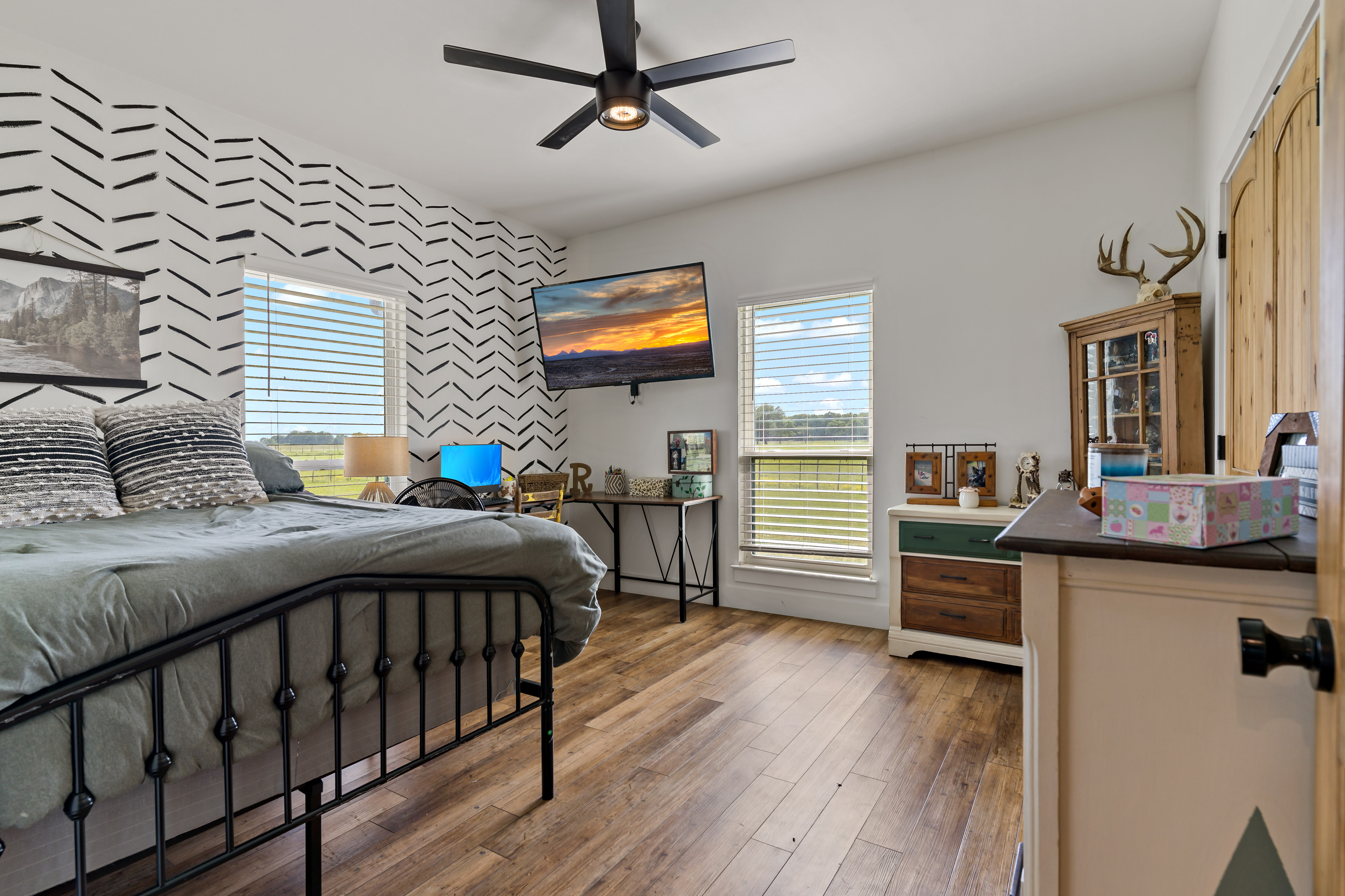 Paris, Texas, 75462, United States, 3 Bedrooms Bedrooms, ,2 BathroomsBathrooms,Residential,For Sale,1983529