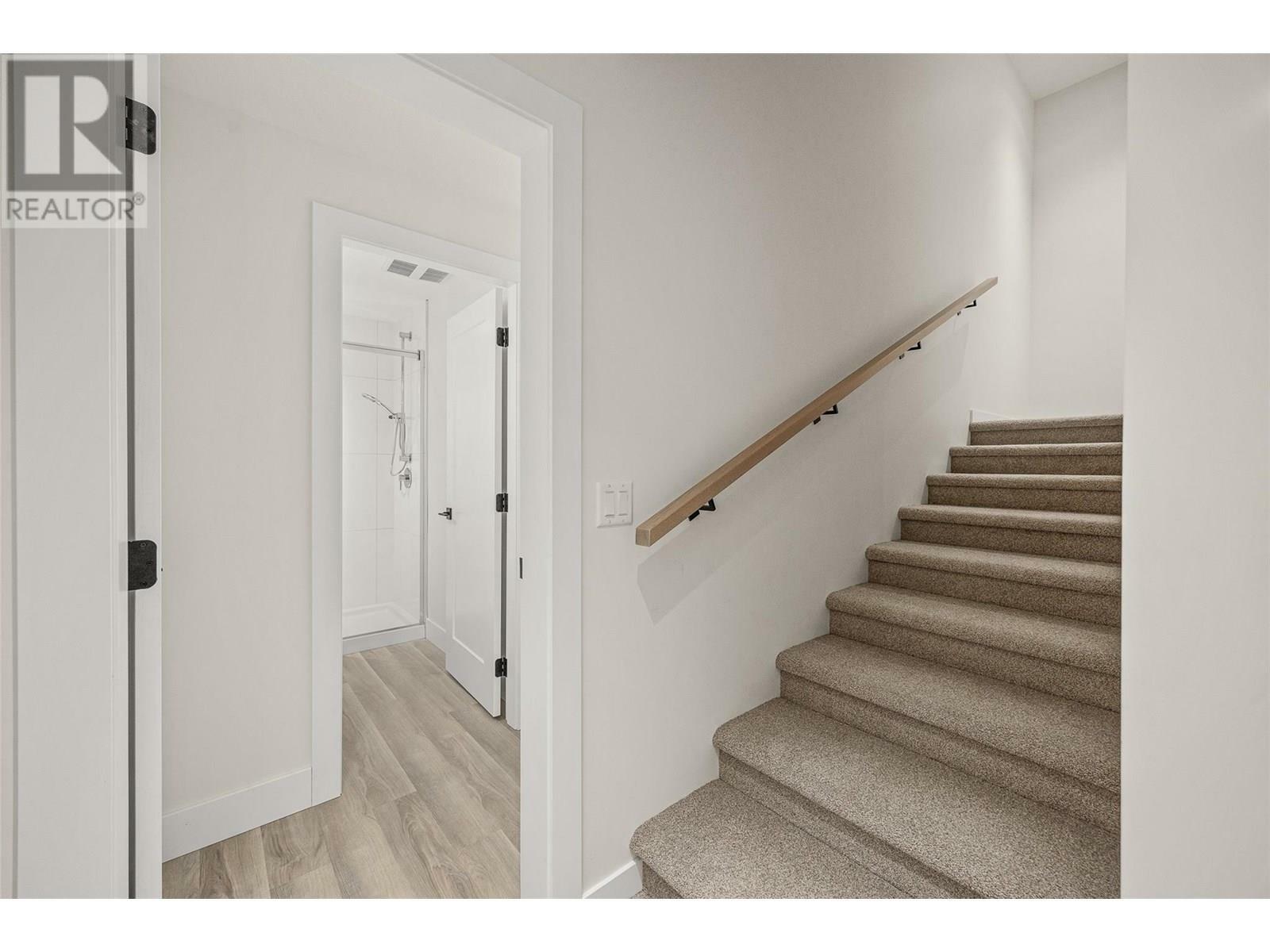 KELOWNA, British Columbia, V1V 0C9, CA, 5 Bedrooms Bedrooms, ,4 BathroomsBathrooms,Residential,For Sale,1875451