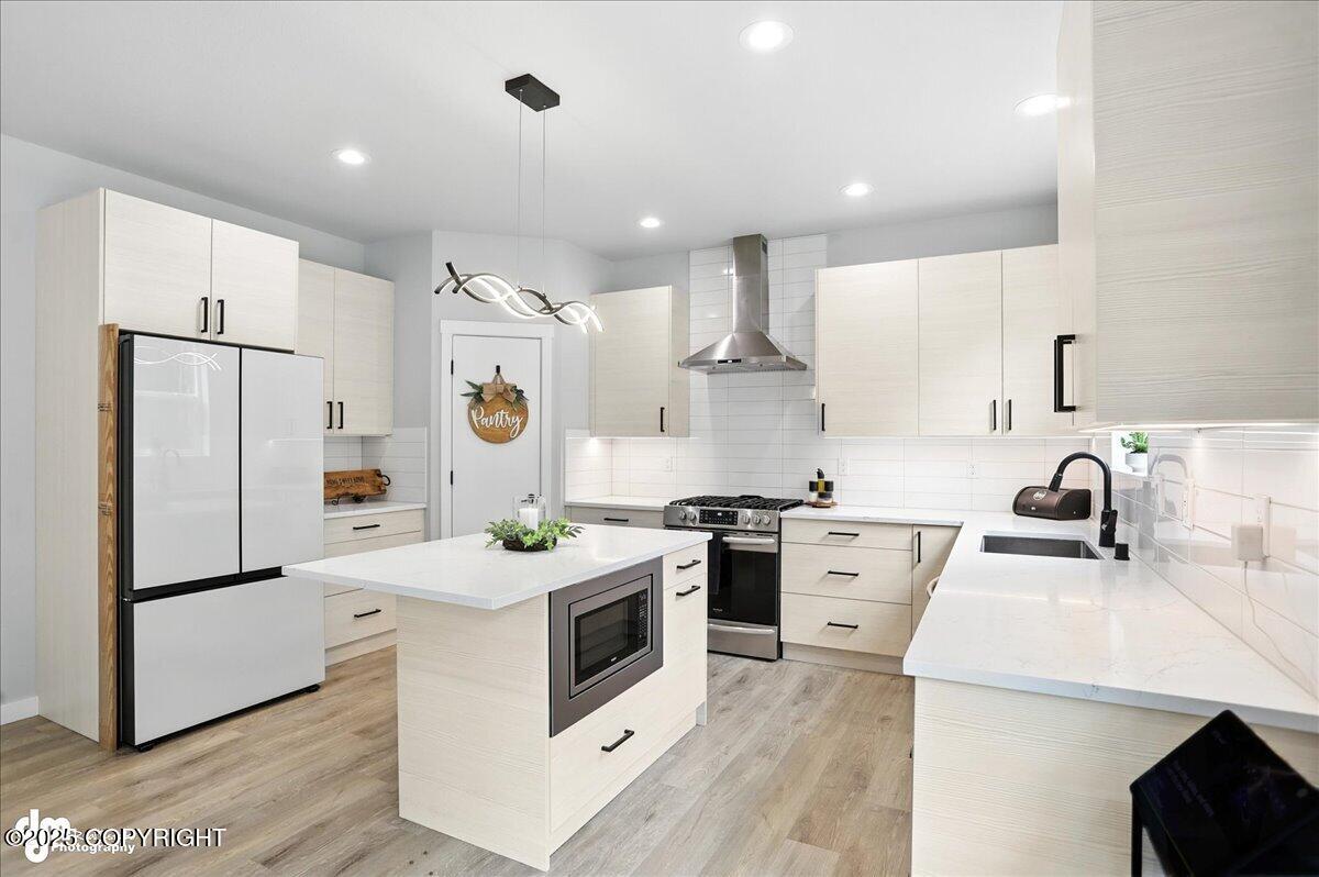 Palmer, Alaska, 99645, United States, 3 Bedrooms Bedrooms, ,3 BathroomsBathrooms,Residential,For Sale,1974146