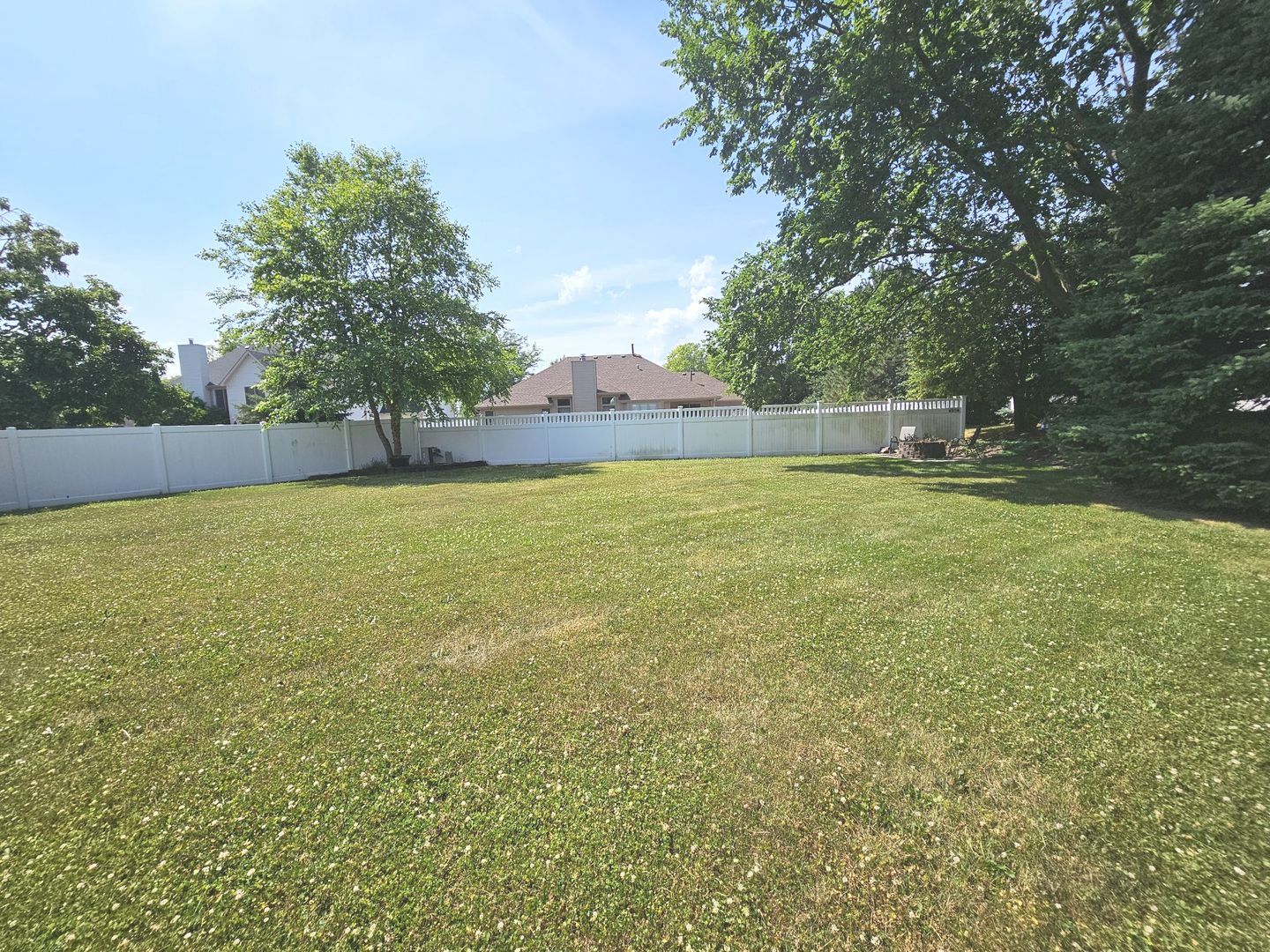 Shorewood, Illinois, 60404, United States, 3 Bedrooms Bedrooms, ,3 BathroomsBathrooms,Residential,For Sale,1937616