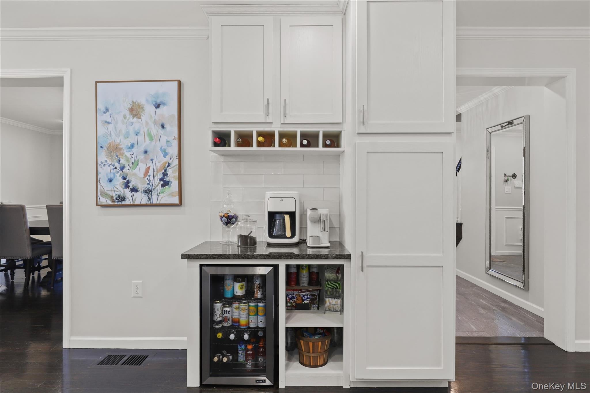 Pleasantville, New York, 10570, United States, 4 Bedrooms Bedrooms, ,3 BathroomsBathrooms,Residential,For Sale,1973864