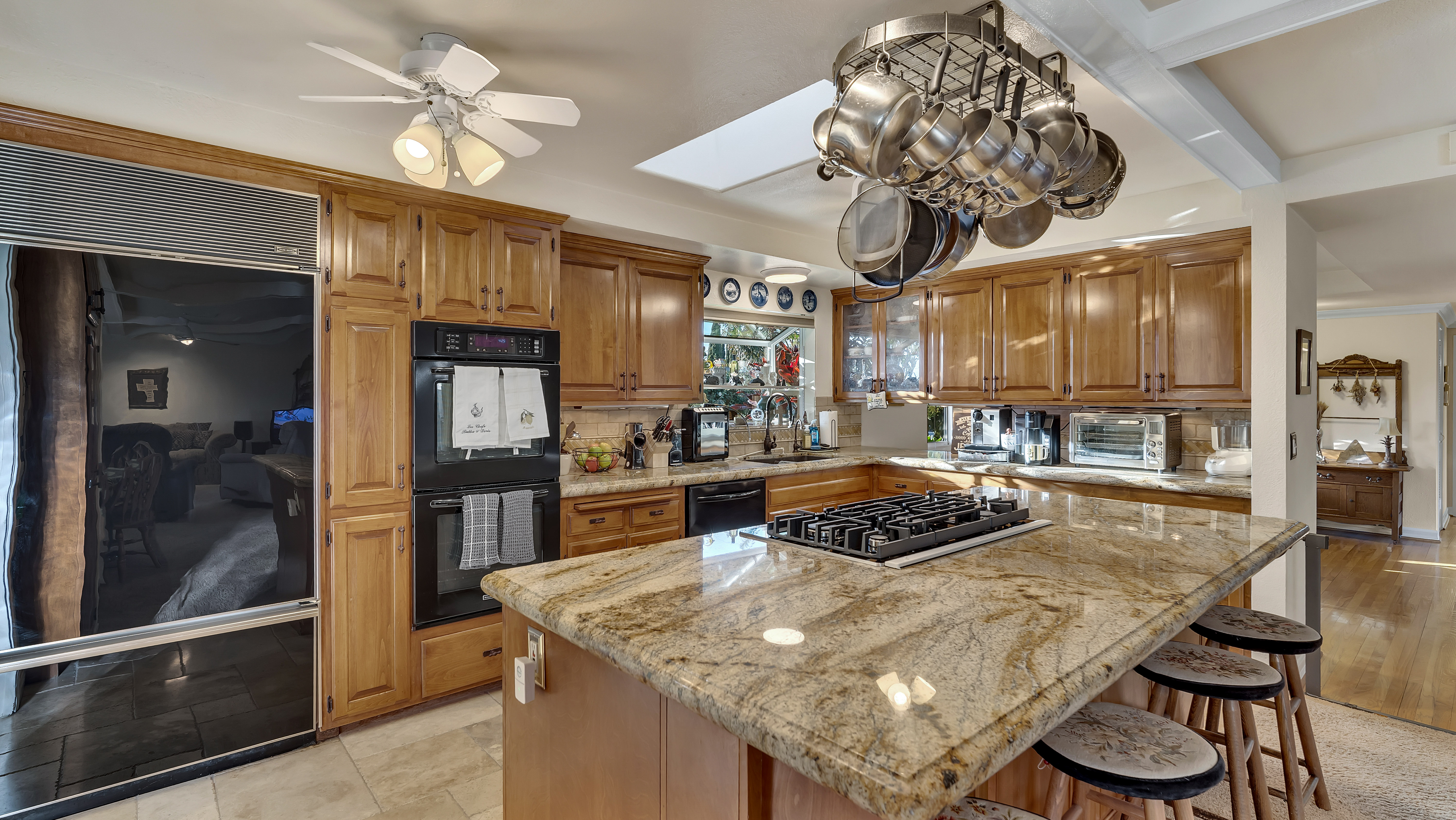  2129 North Pine Street, Orange, CA 92865 - 物件實景