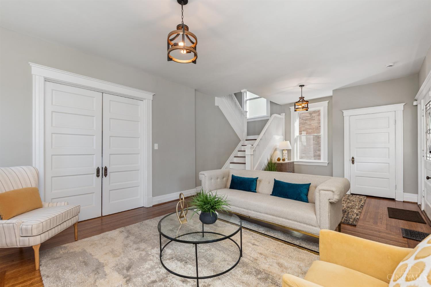 Cincinnati, Ohio, 45227, United States, 5 Bedrooms Bedrooms, ,3 BathroomsBathrooms,Residential,For Sale,1939173