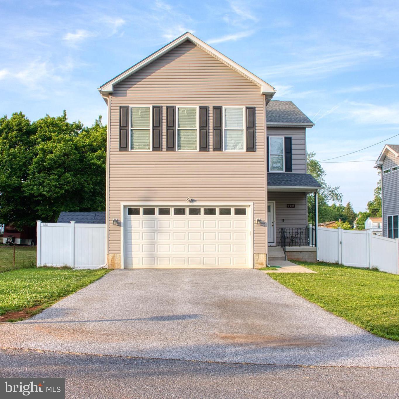 Baltimore, Maryland, 21215, United States, 4 Bedrooms Bedrooms, ,4 BathroomsBathrooms,Residential,For Sale,1917933