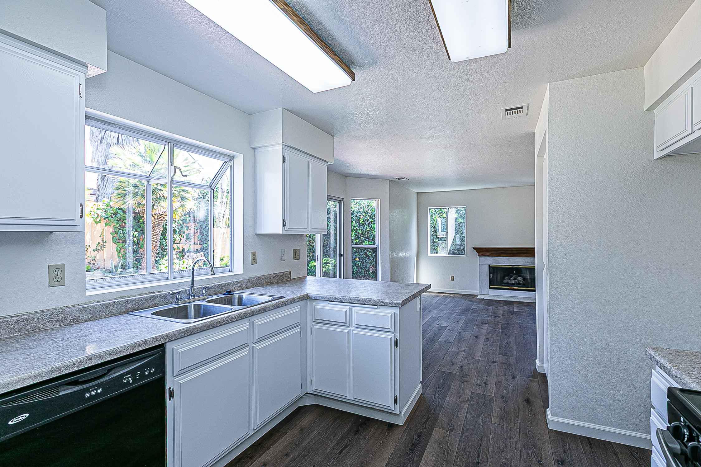 Lompoc, California, 93436, United States, 3 Bedrooms Bedrooms, ,3 BathroomsBathrooms,Residential,For Sale,1933210