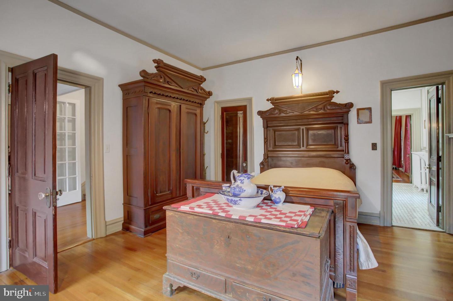 144 W Main Street, Waynesboro, Pennsylvania, 17268, United States, 7 Bedrooms Bedrooms, ,4 BathroomsBathrooms,Residential,For Sale,144 W Main Street,1662574