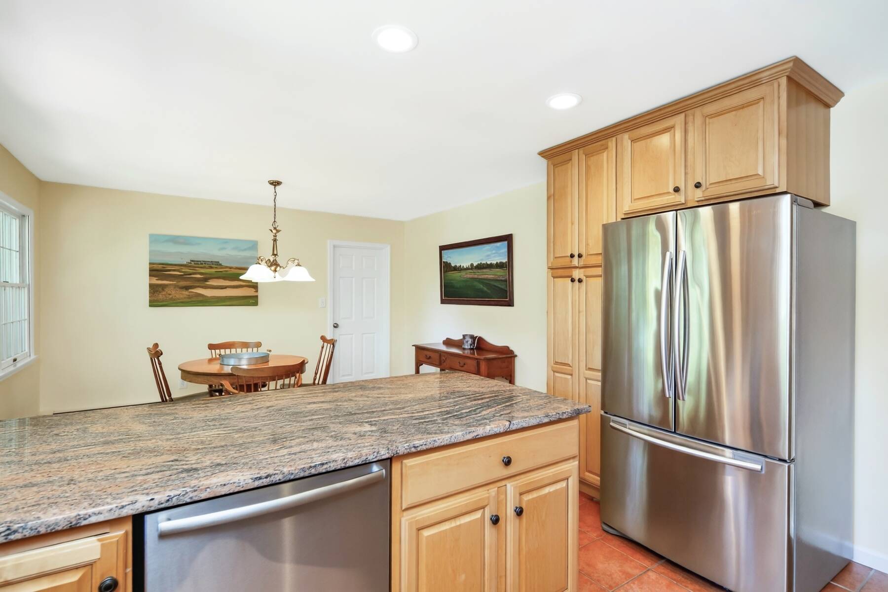  Southampton 4 Bedroom Traditional - Beautifully Landsacaped - 物件實景
