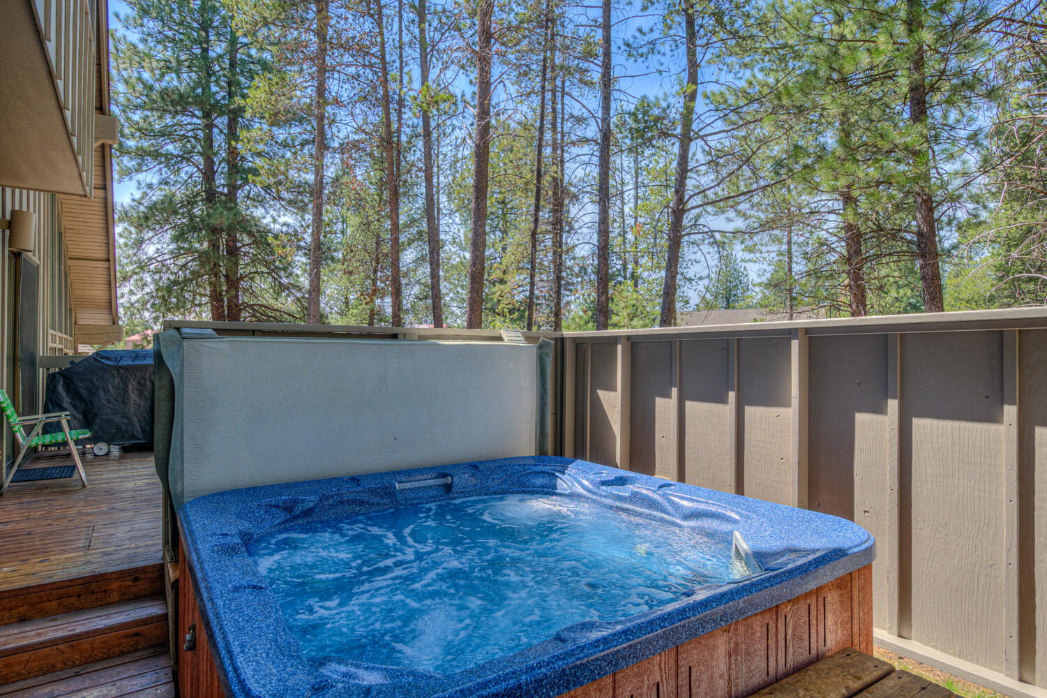 Sunriver, Oregon, 97707, United States, 3 Bedrooms Bedrooms, ,2 BathroomsBathrooms,Residential,For Sale,1978844