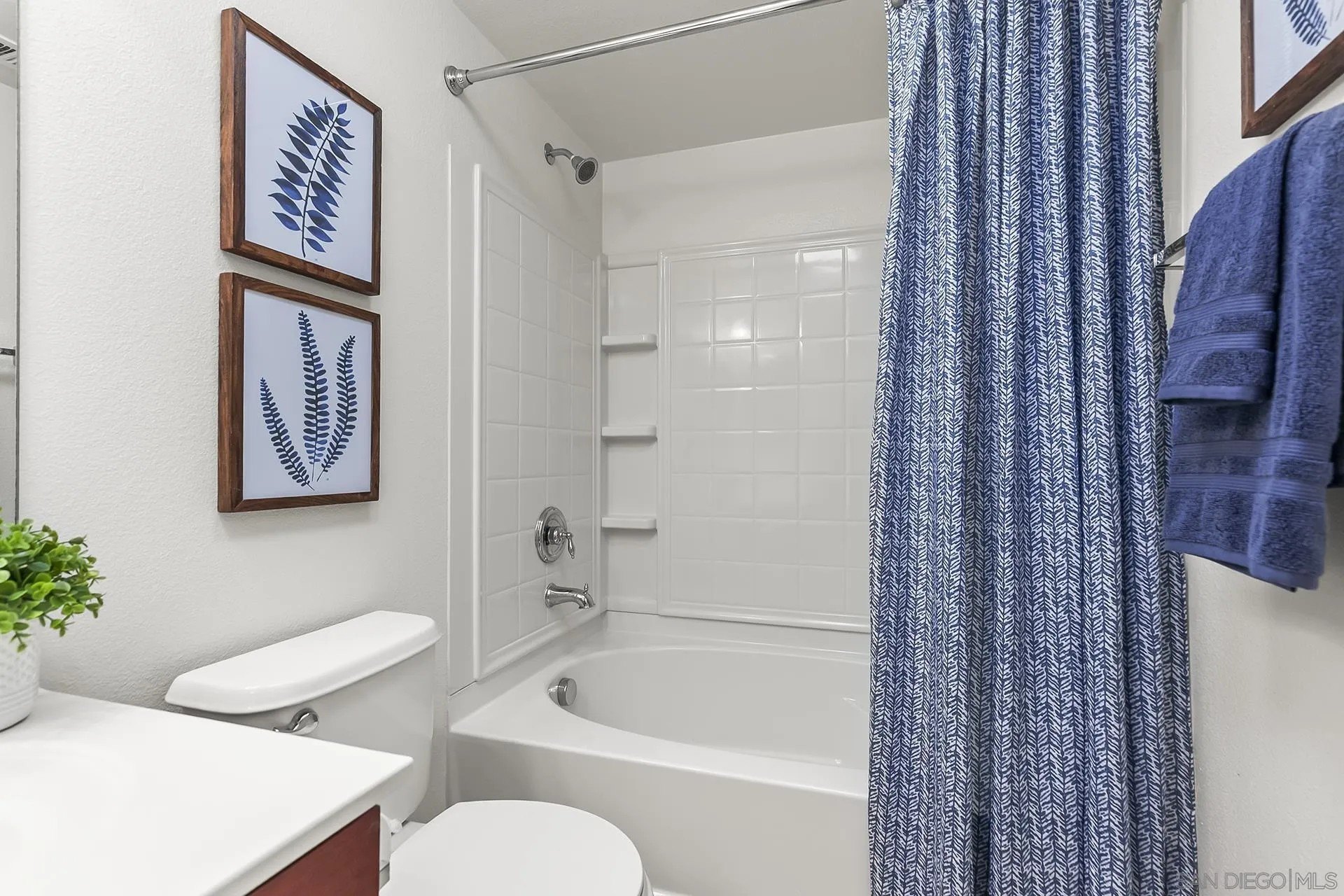 San Diego, California, 92106, United States, 2 Bedrooms Bedrooms, ,3 BathroomsBathrooms,Residential,For Sale,1919740