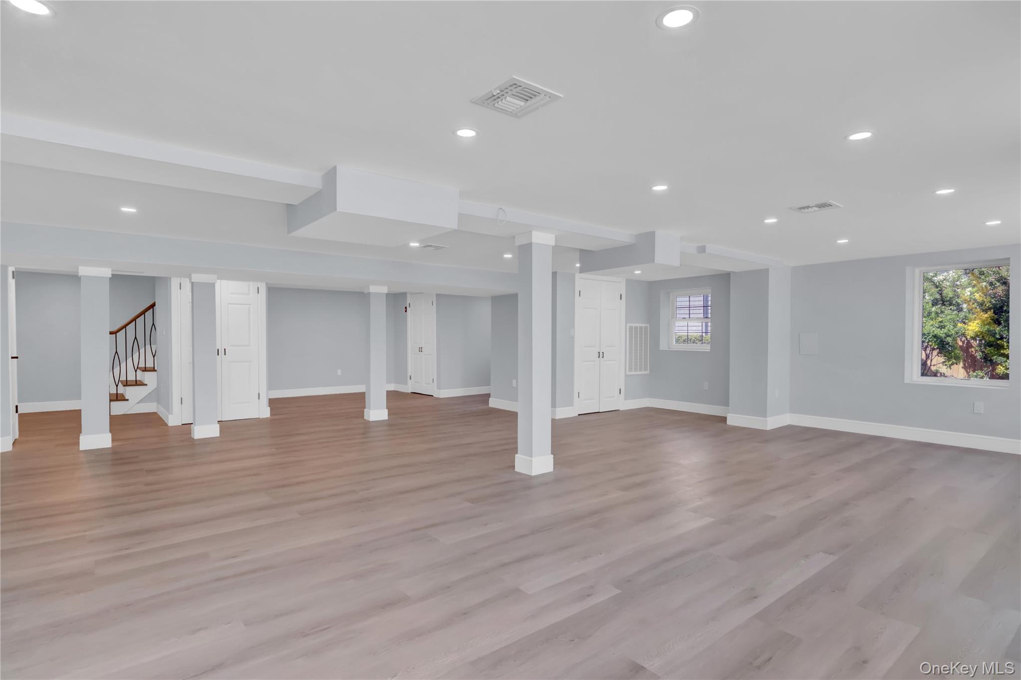  52 Woodland Road, Roslyn, NY 11576 - 物件實景