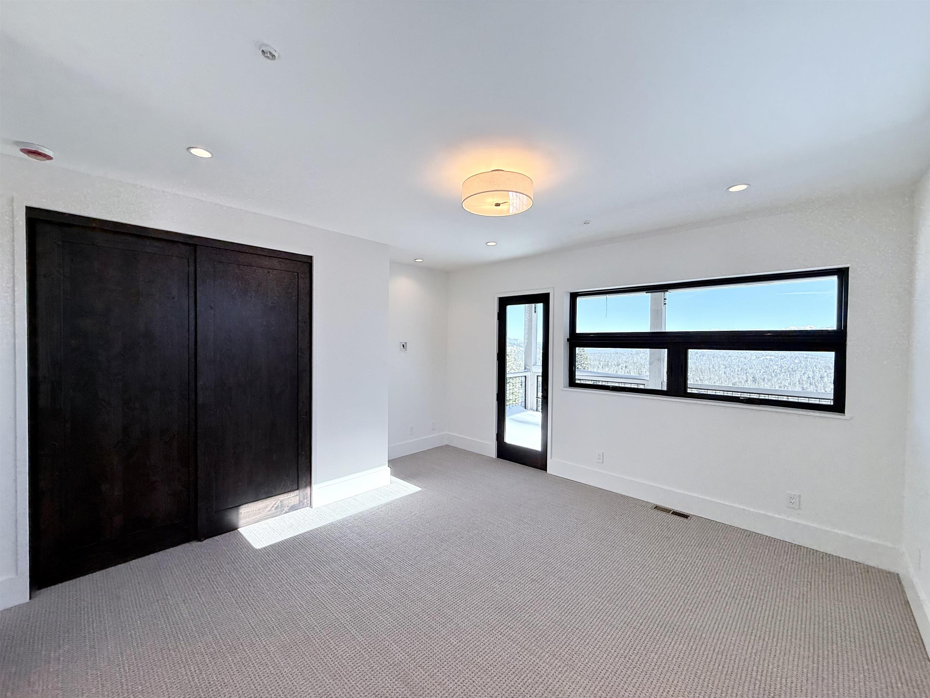 Truckee, California, 96161, United States, 5 Bedrooms Bedrooms, ,5 BathroomsBathrooms,Residential,For Sale,1992888