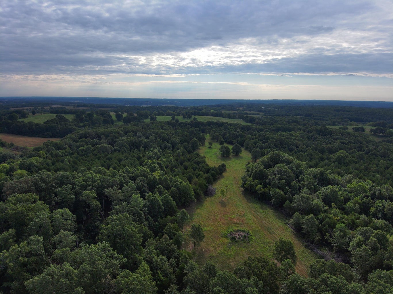 Galena, Missouri, 65656, United States, 4 Bedrooms Bedrooms, ,3 BathroomsBathrooms,Residential,For Sale,1981059