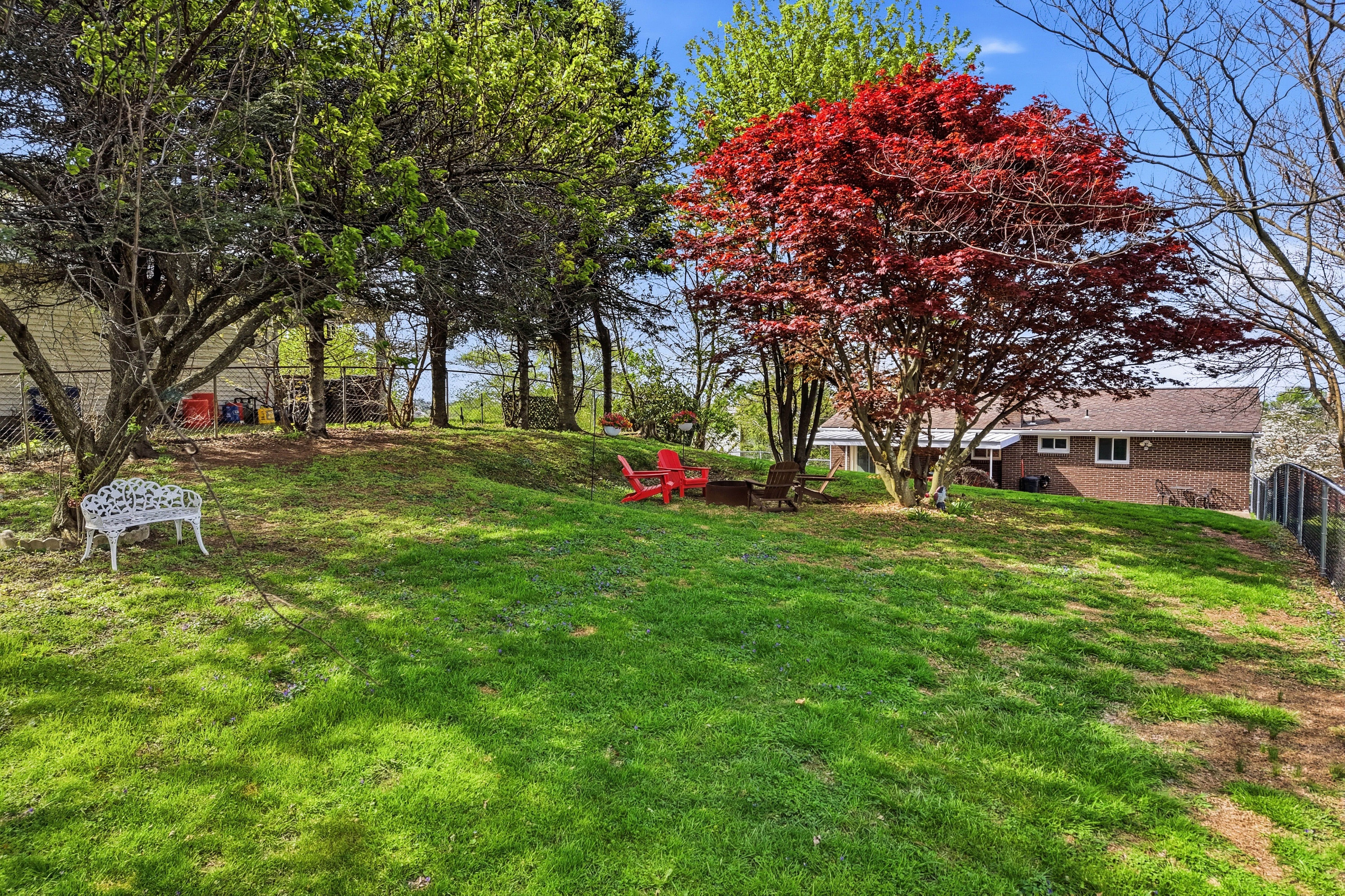  27 Flora Road, Pittsburgh, PA 15227 - 物件實景