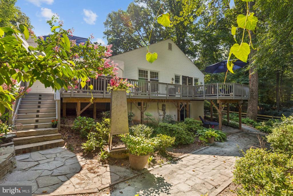 Fairfax, Virginia, 22030, United States, 3 Bedrooms Bedrooms, ,3 BathroomsBathrooms,Residential,For Sale,1904338