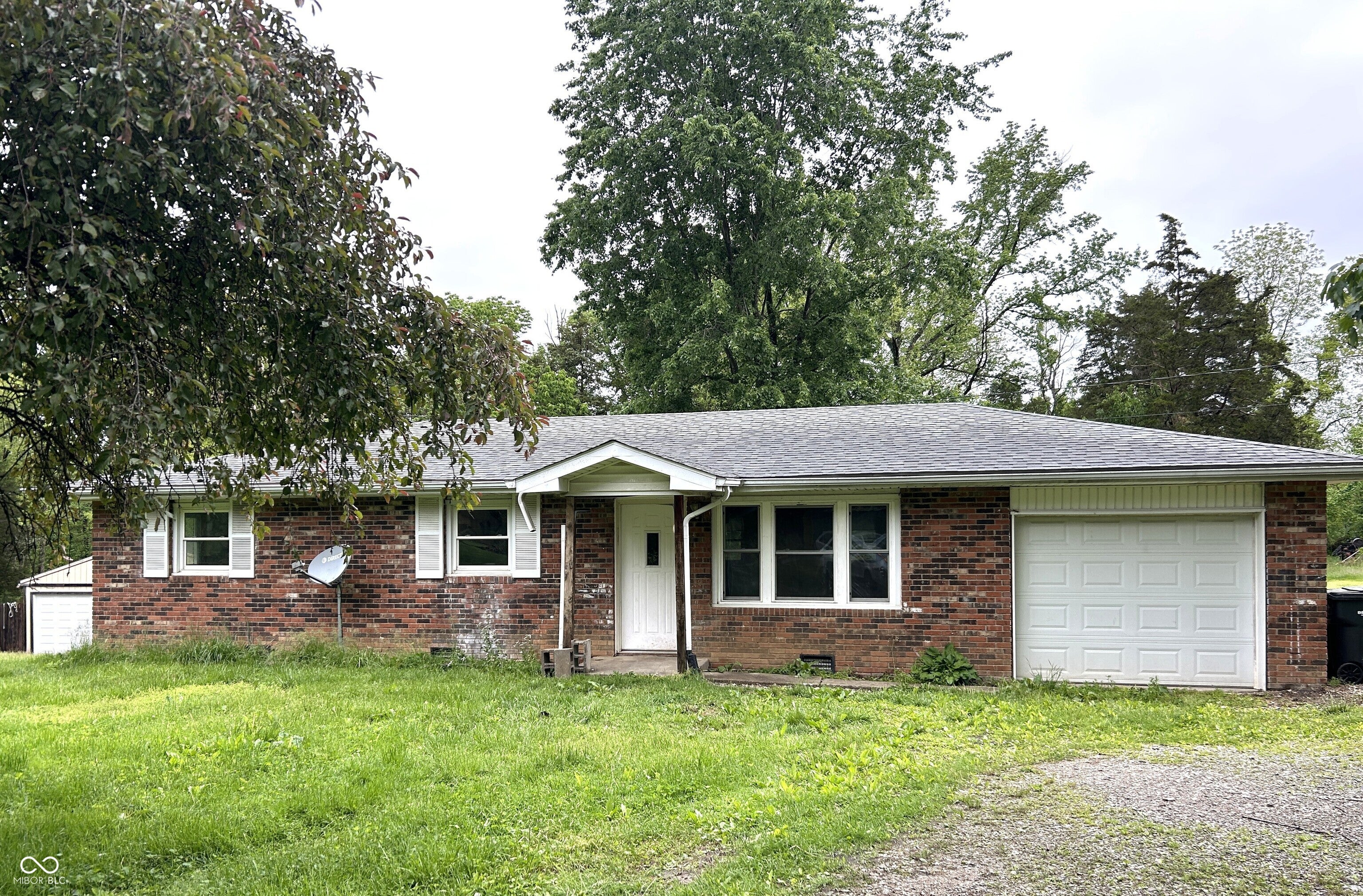 Lois Ln, North Vernon, IN 47265