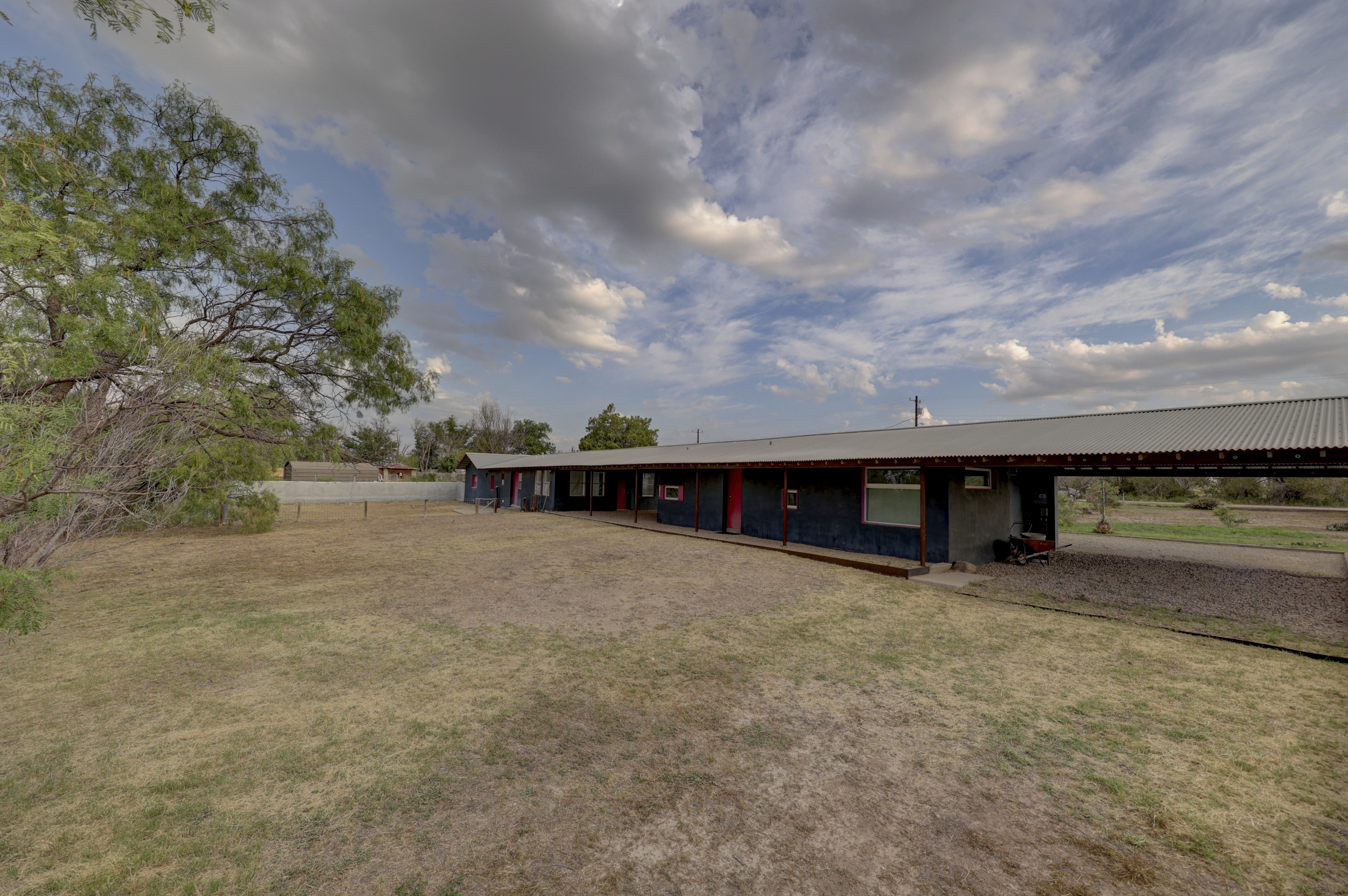  1011 West Washington Street, Marfa, TX 79843 - 物件實景
