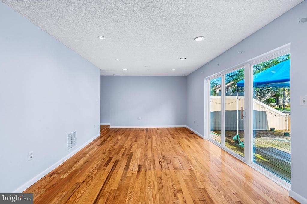 Plainsboro, New Jersey, 08536, United States, 3 Bedrooms Bedrooms, ,3 BathroomsBathrooms,Residential,For Sale,1900565