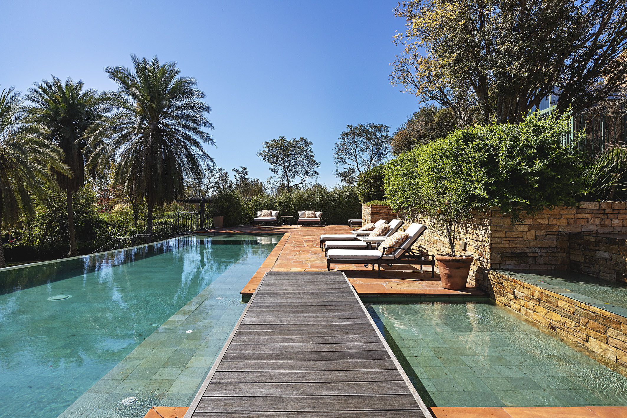  Tuscan-Style Residence in Quinta da Baroneza with an Exclusive Design - 物件實景