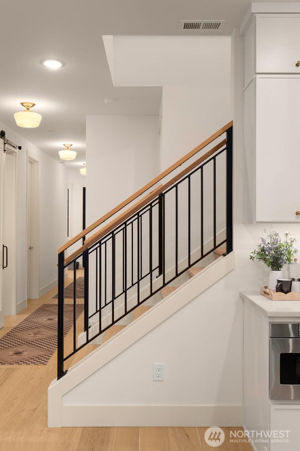 BELLEVUE, Washington, 98006, United States, 4 Bedrooms Bedrooms, ,3 BathroomsBathrooms,Residential,For Sale,1999866