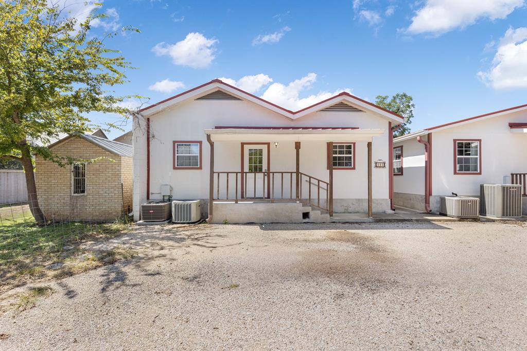 Fredericksburg, Texas, 78624, United States, 5 Bedrooms Bedrooms, ,4 BathroomsBathrooms,Residential,For Sale,1981839