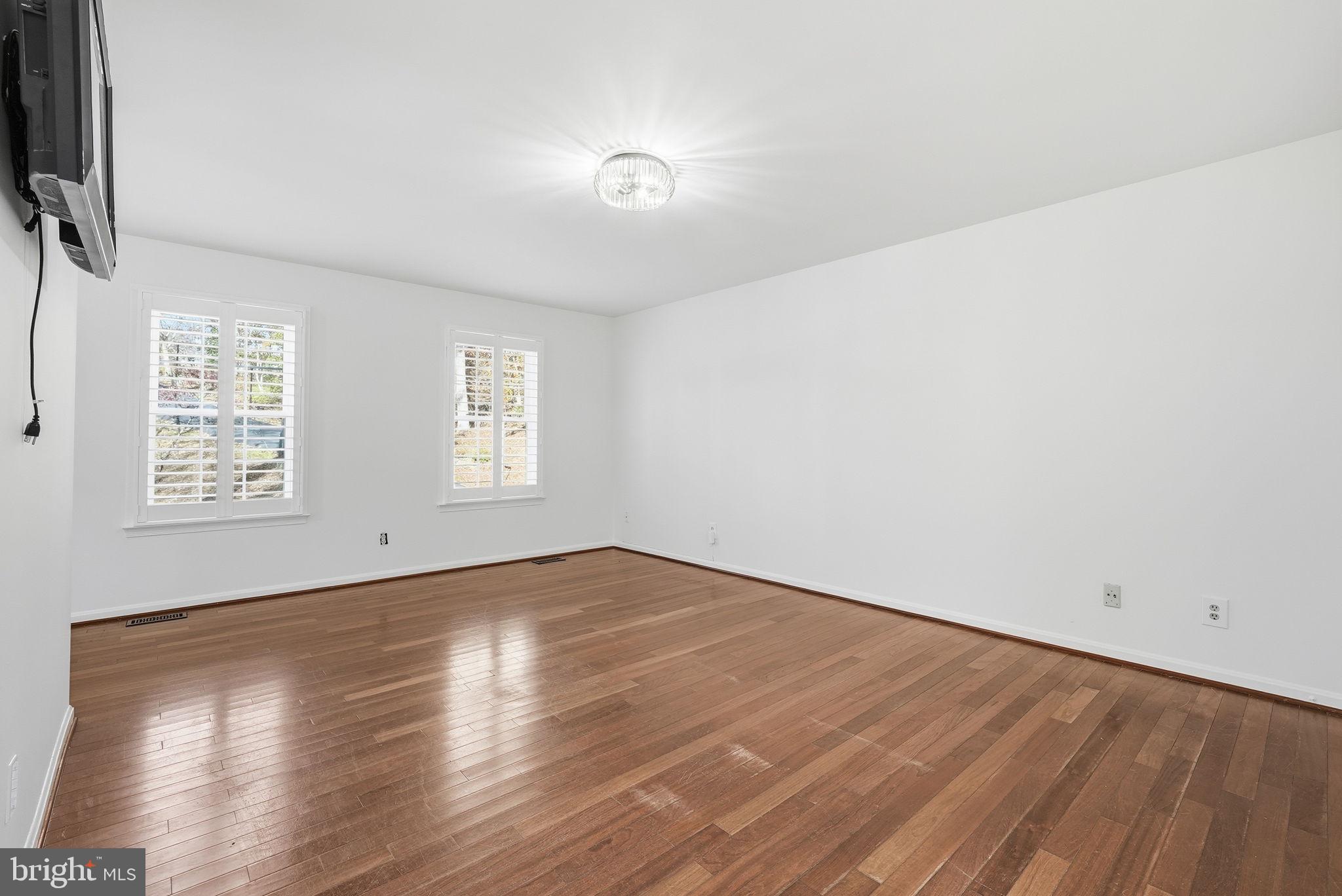 Dunkirk, Maryland, 20754, United States, 4 Bedrooms Bedrooms, ,4 BathroomsBathrooms,Residential,For Sale,1990443