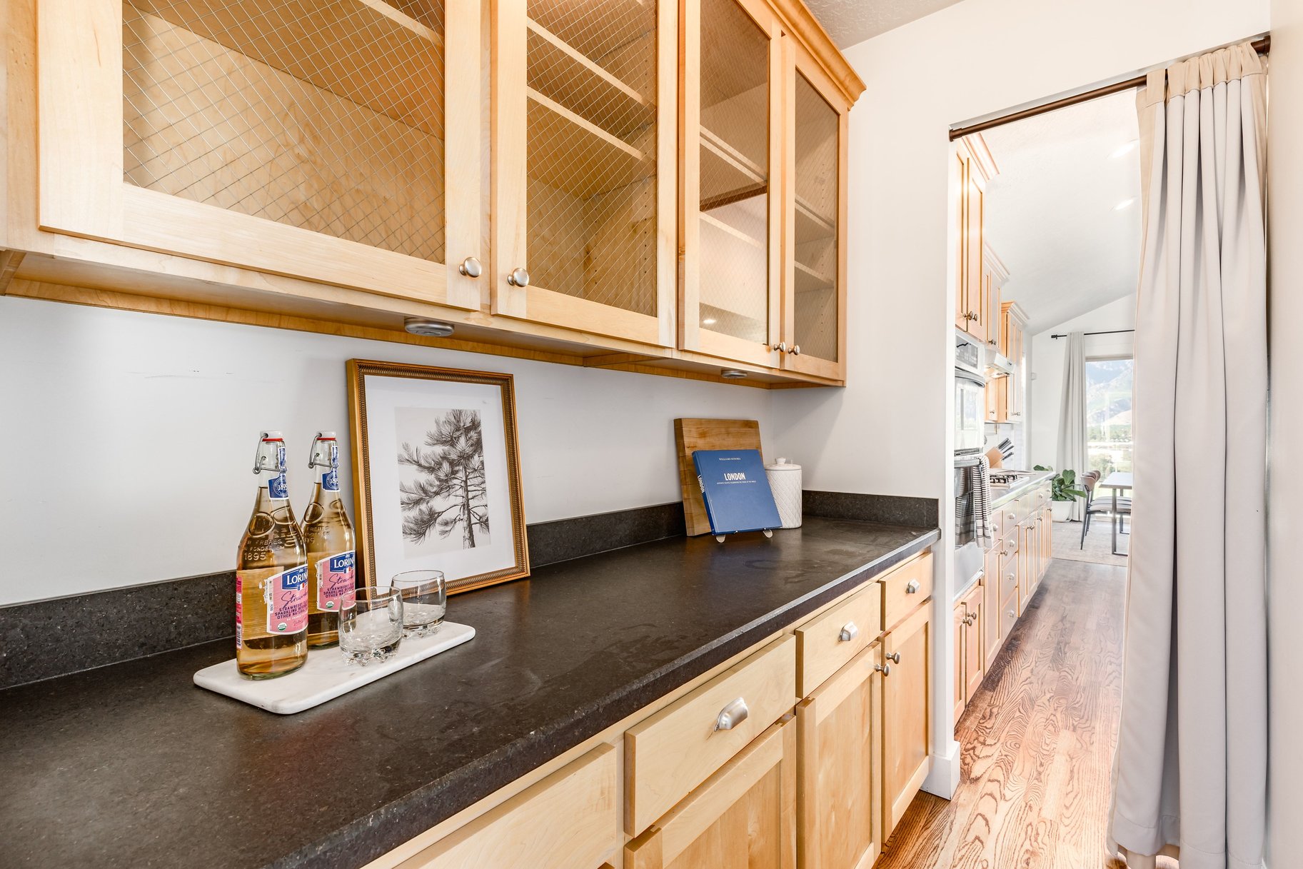  rocklin retreat where  majestic mountains meets city views - 物件實景