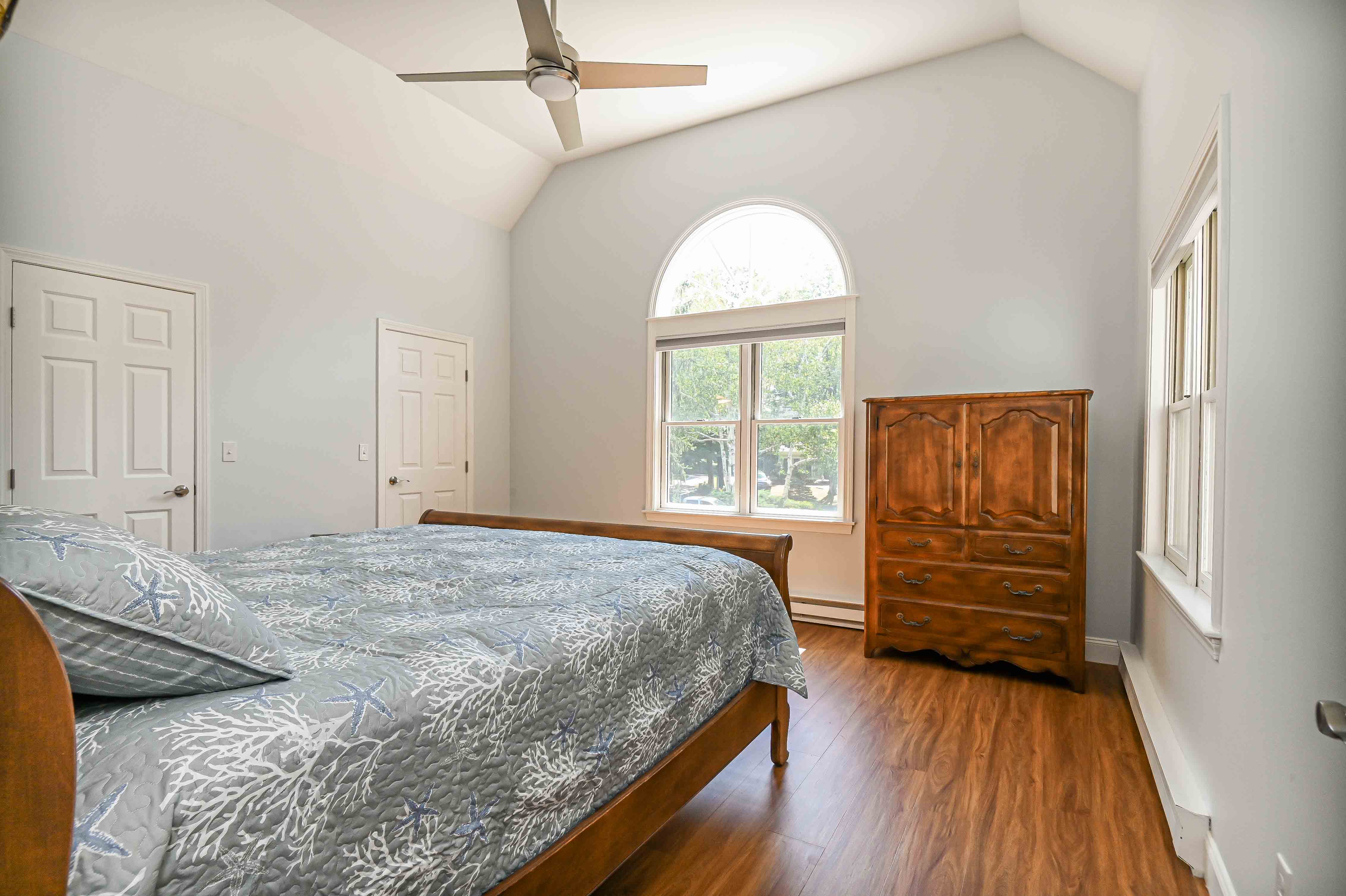 York, Maine, 03909, United States, 3 Bedrooms Bedrooms, ,3 BathroomsBathrooms,Residential,For Sale,1912030