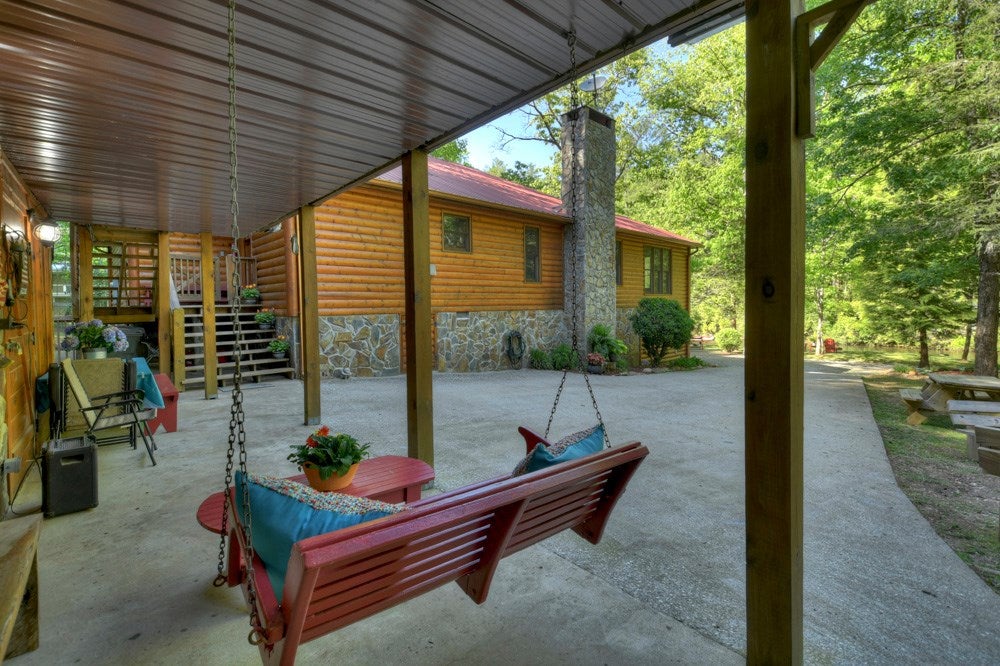 Blue Ridge, Georgia, 30513, United States, 4 Bedrooms Bedrooms, ,3 BathroomsBathrooms,Residential,For Sale,1858921
