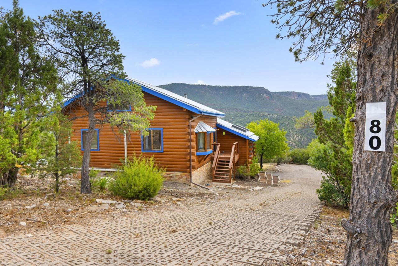 Jemez Springs, New Mexico, 87025, United States, 3 Bedrooms Bedrooms, ,3 BathroomsBathrooms,Residential,For Sale,1912004