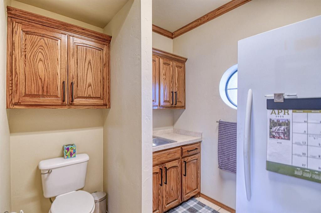 Chickasha, Oklahoma, 73018, United States, 4 Bedrooms Bedrooms, ,5 BathroomsBathrooms,Residential,For Sale,1921713